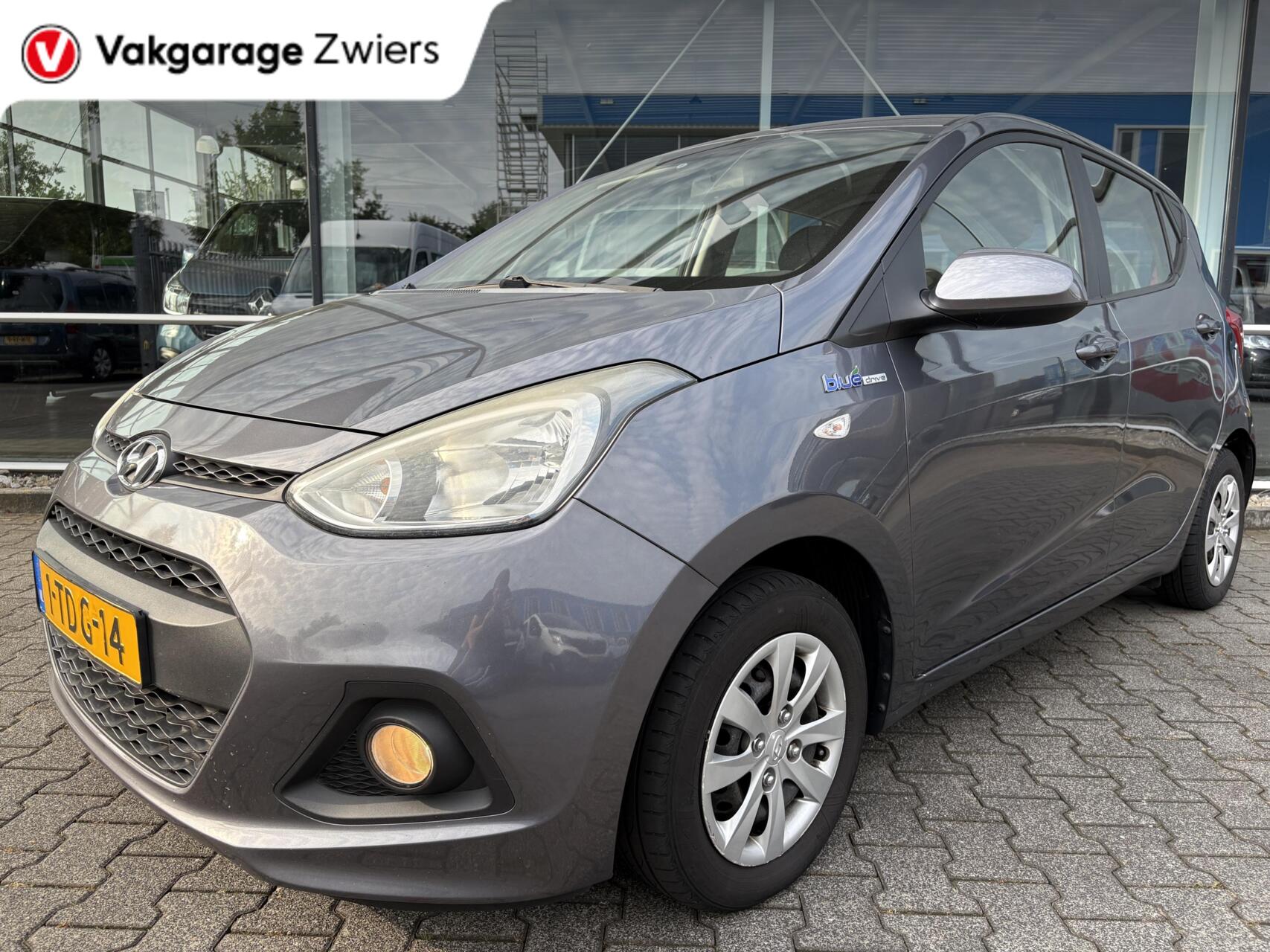 Hyundai I10 1.0i i-Motion Comfort Airco|Radio| 2014 - voorkant