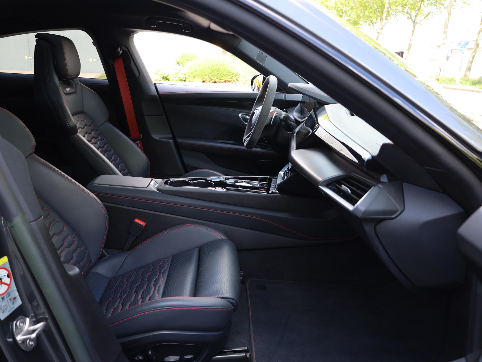 Foto van Audi RS E-tron GT