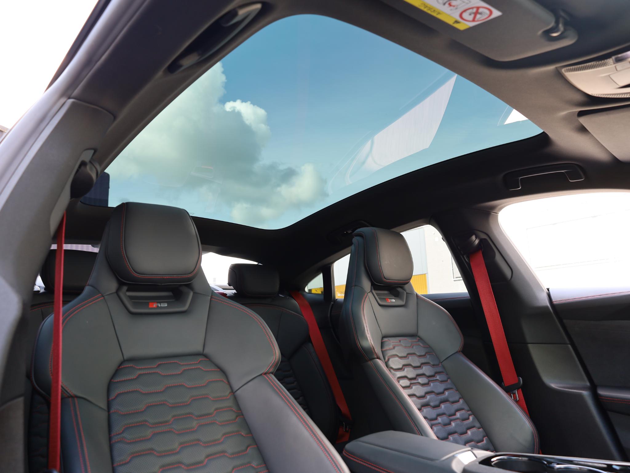 Foto van Audi RS E-tron GT