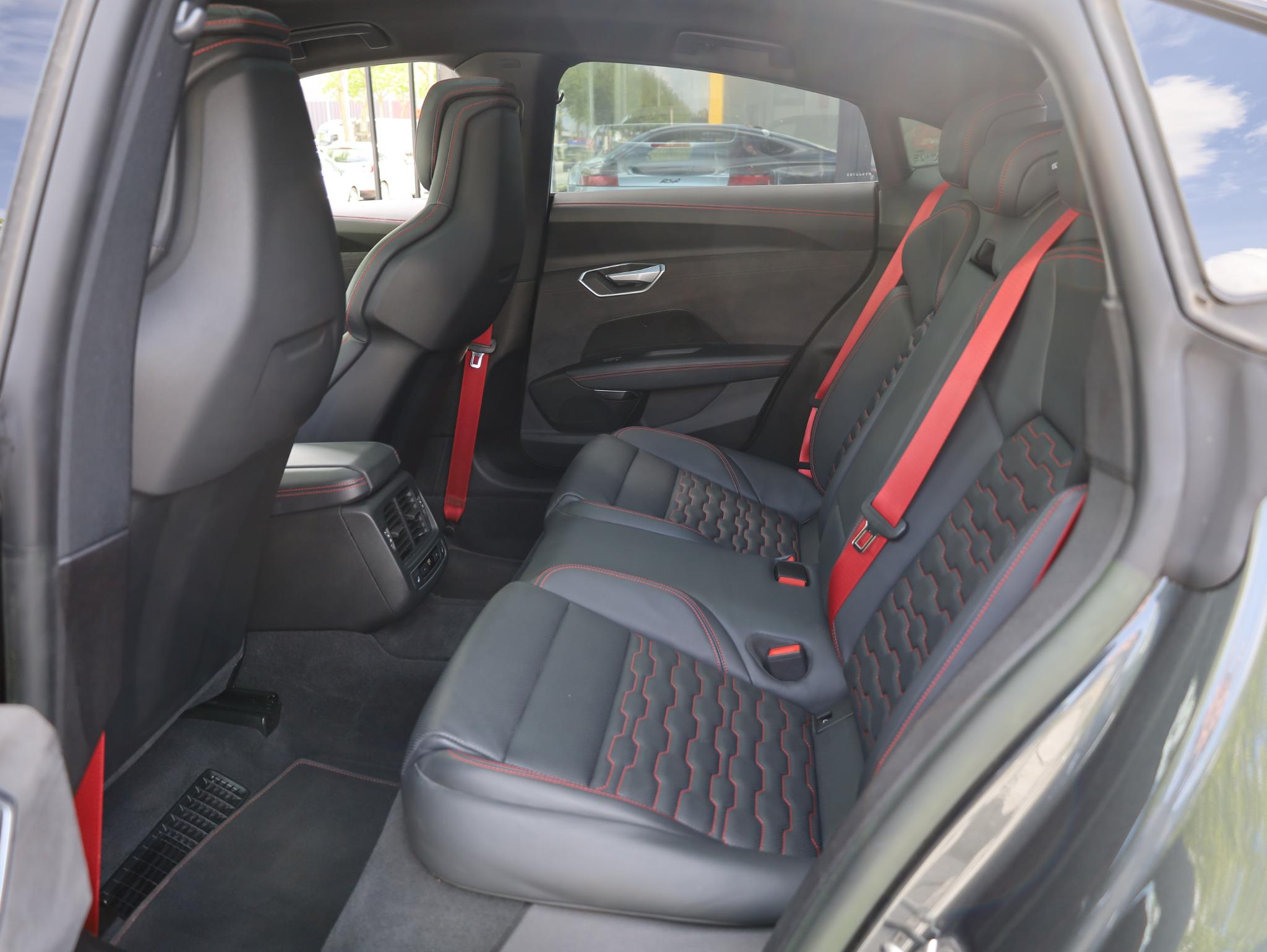 Foto van Audi RS E-tron GT