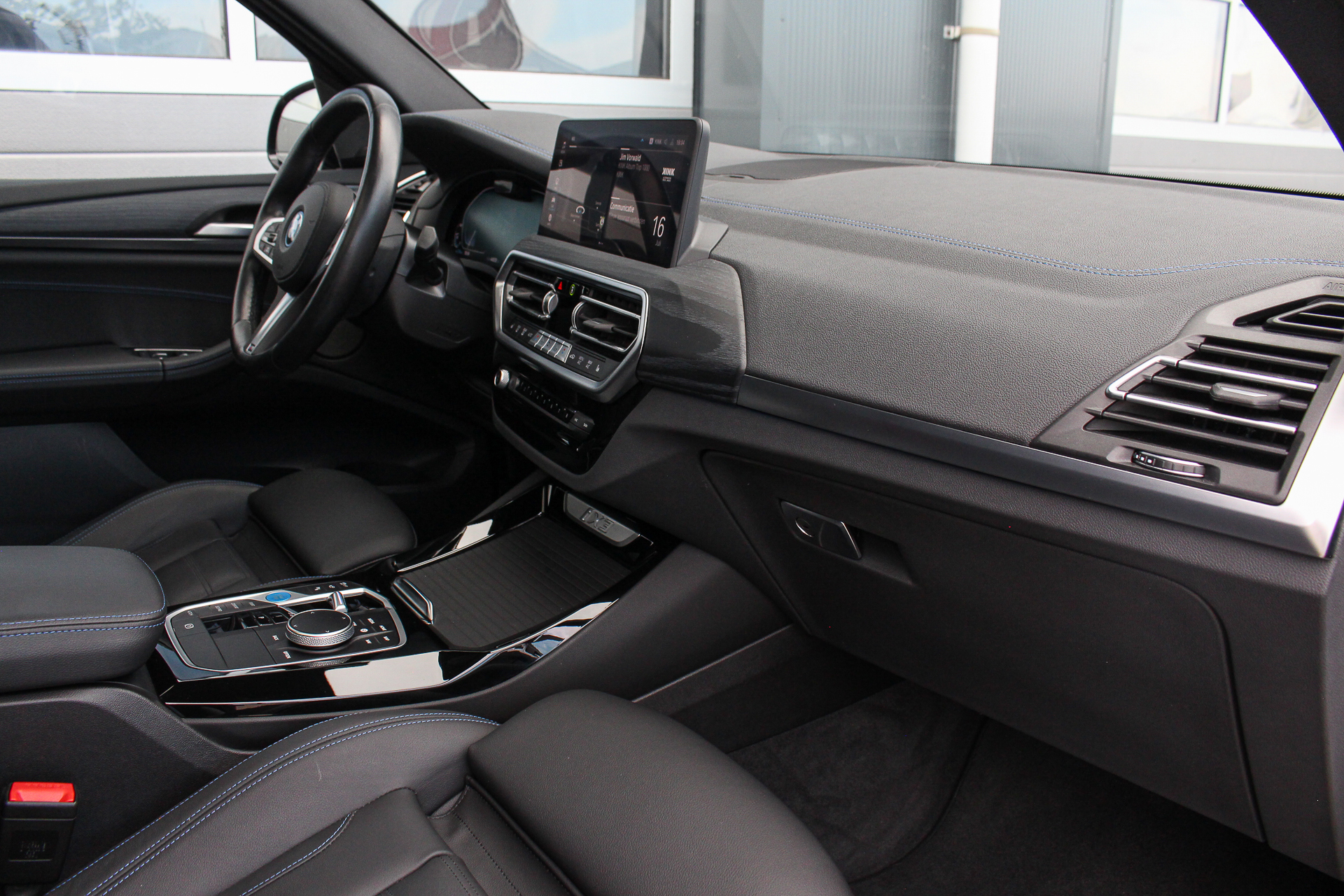 Foto van BMW Ix3