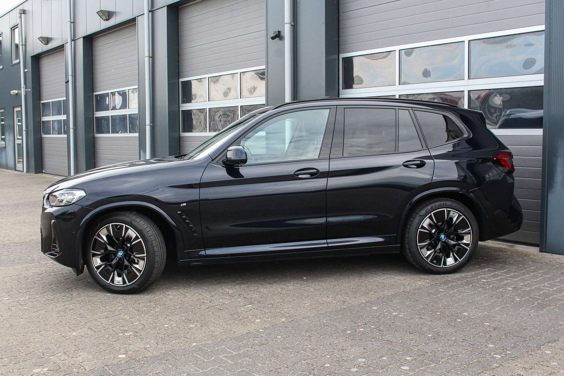 Foto van BMW Ix3