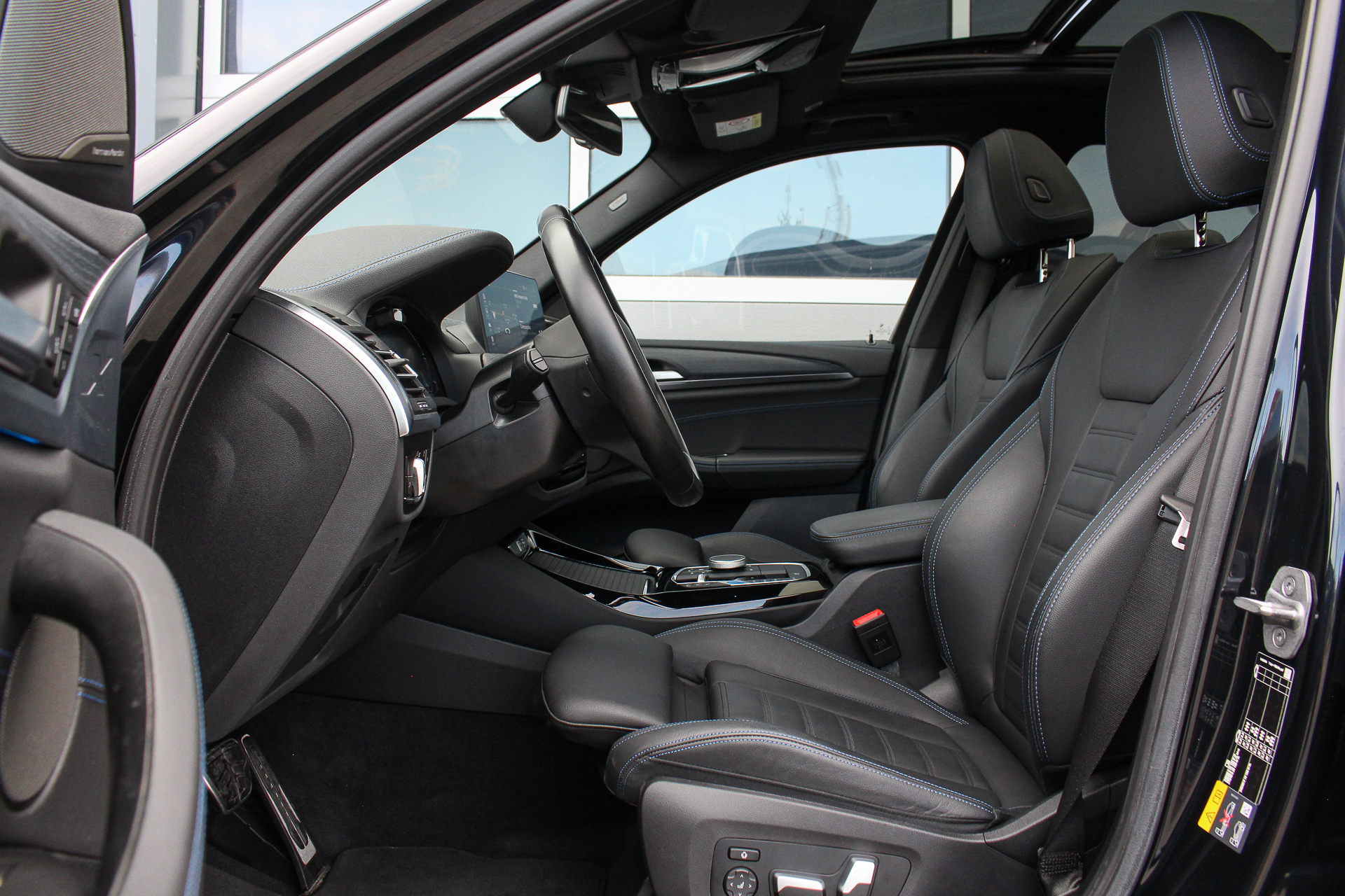 Foto van BMW Ix3