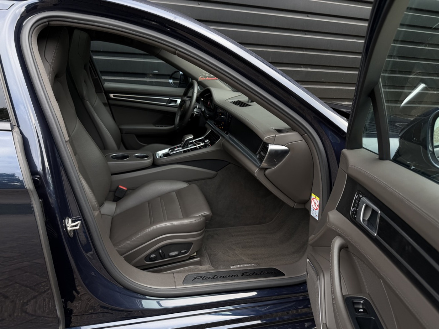 Foto van Porsche Panamera 4 E-hybrid
