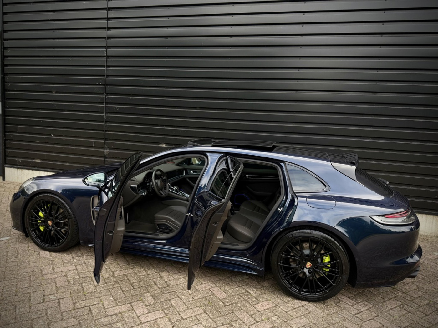 Foto van Porsche Panamera 4 E-hybrid