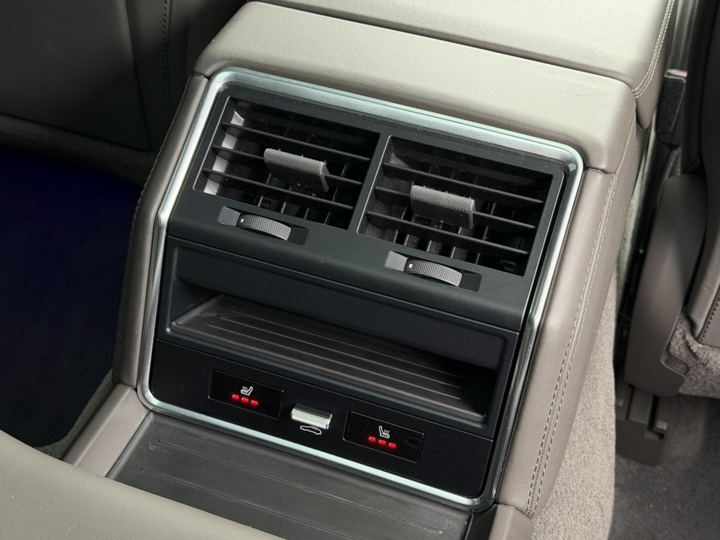 Foto van Porsche Panamera 4 E-hybrid