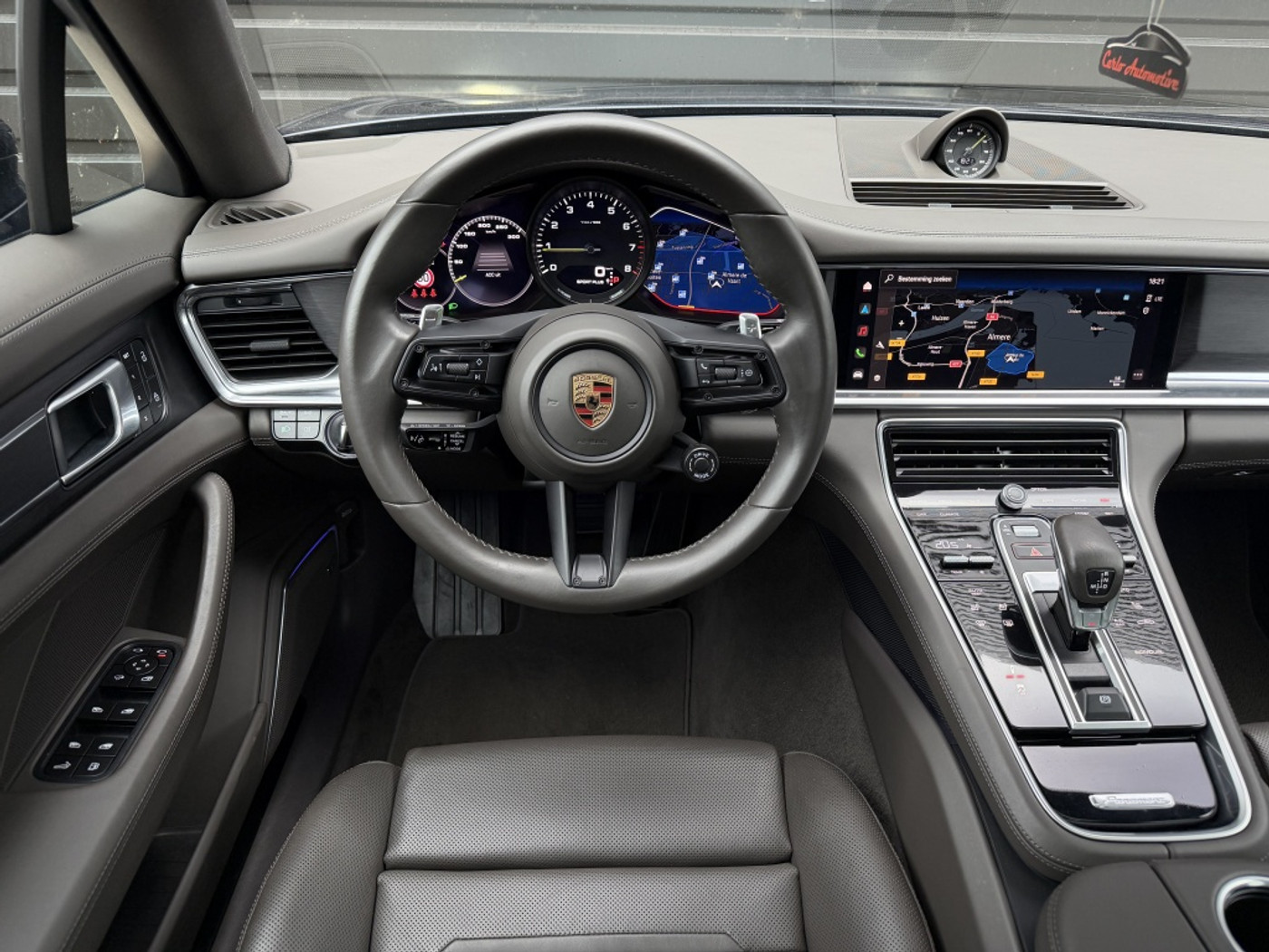 Foto van Porsche Panamera 4 E-hybrid