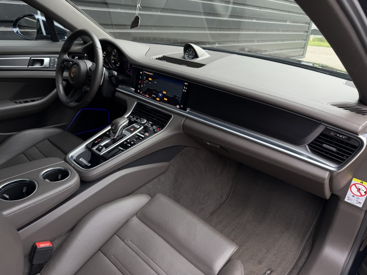 Foto van Porsche Panamera 4 E-hybrid