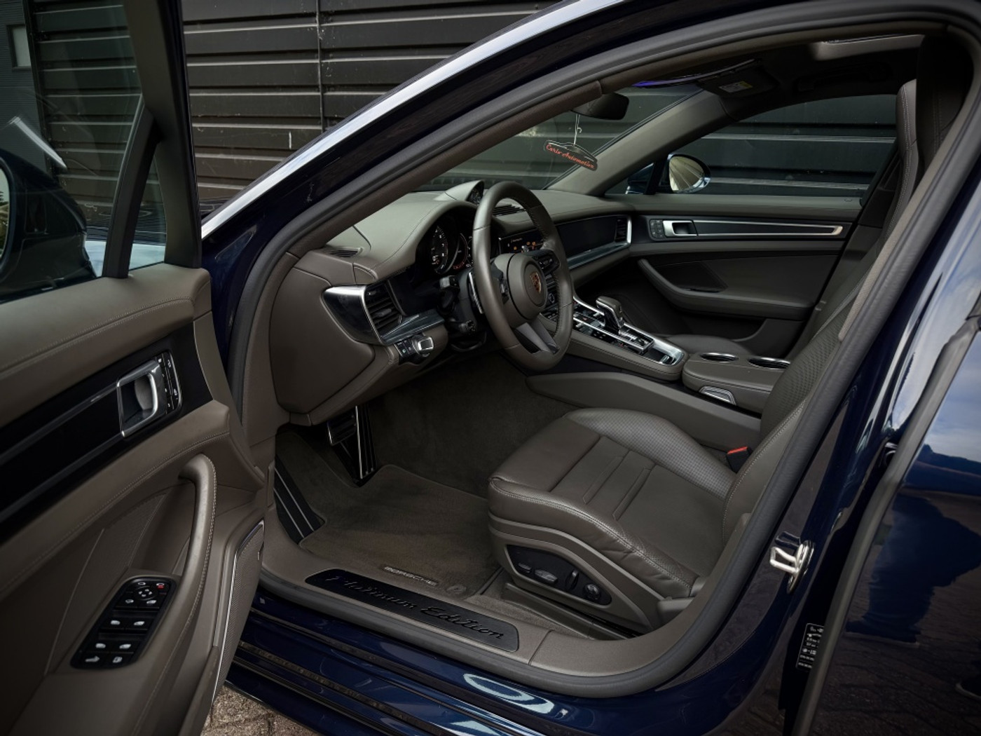 Foto van Porsche Panamera 4 E-hybrid