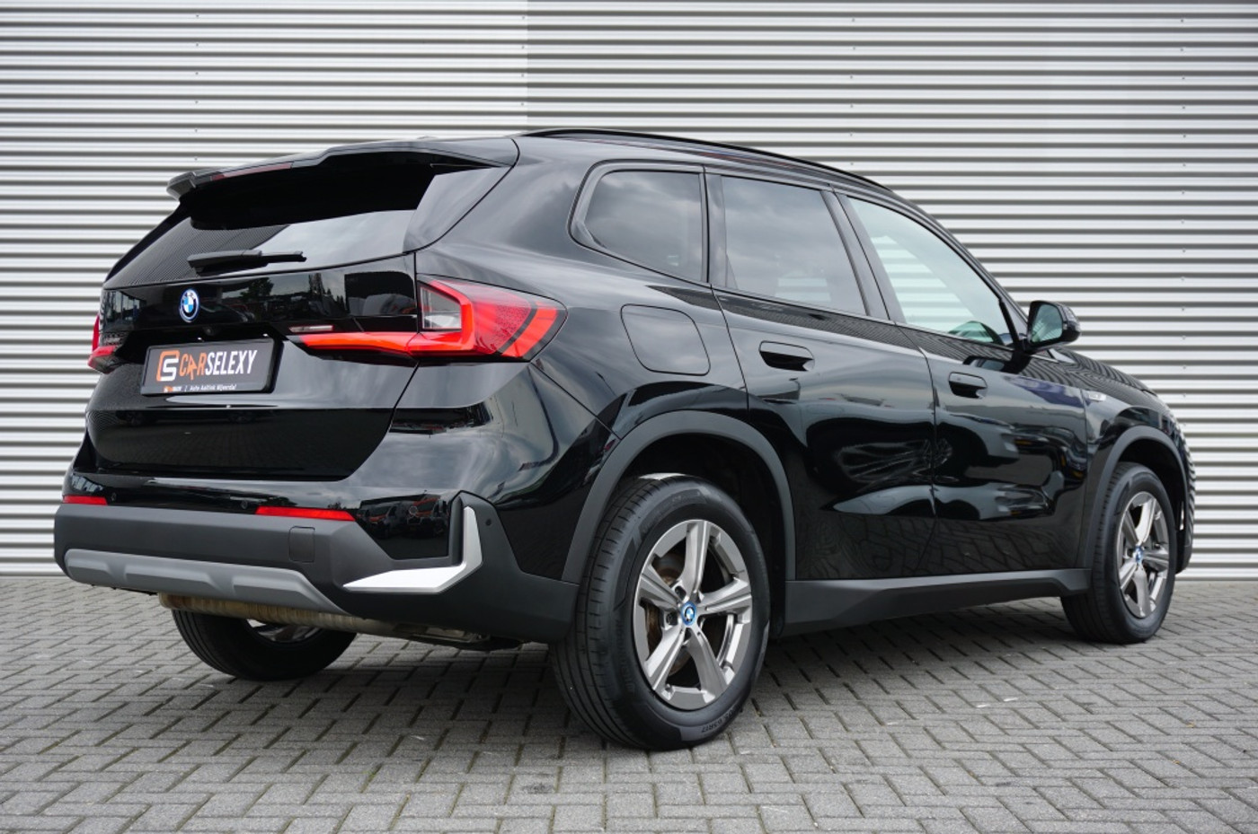 Foto van BMW X1 Xdrive25e