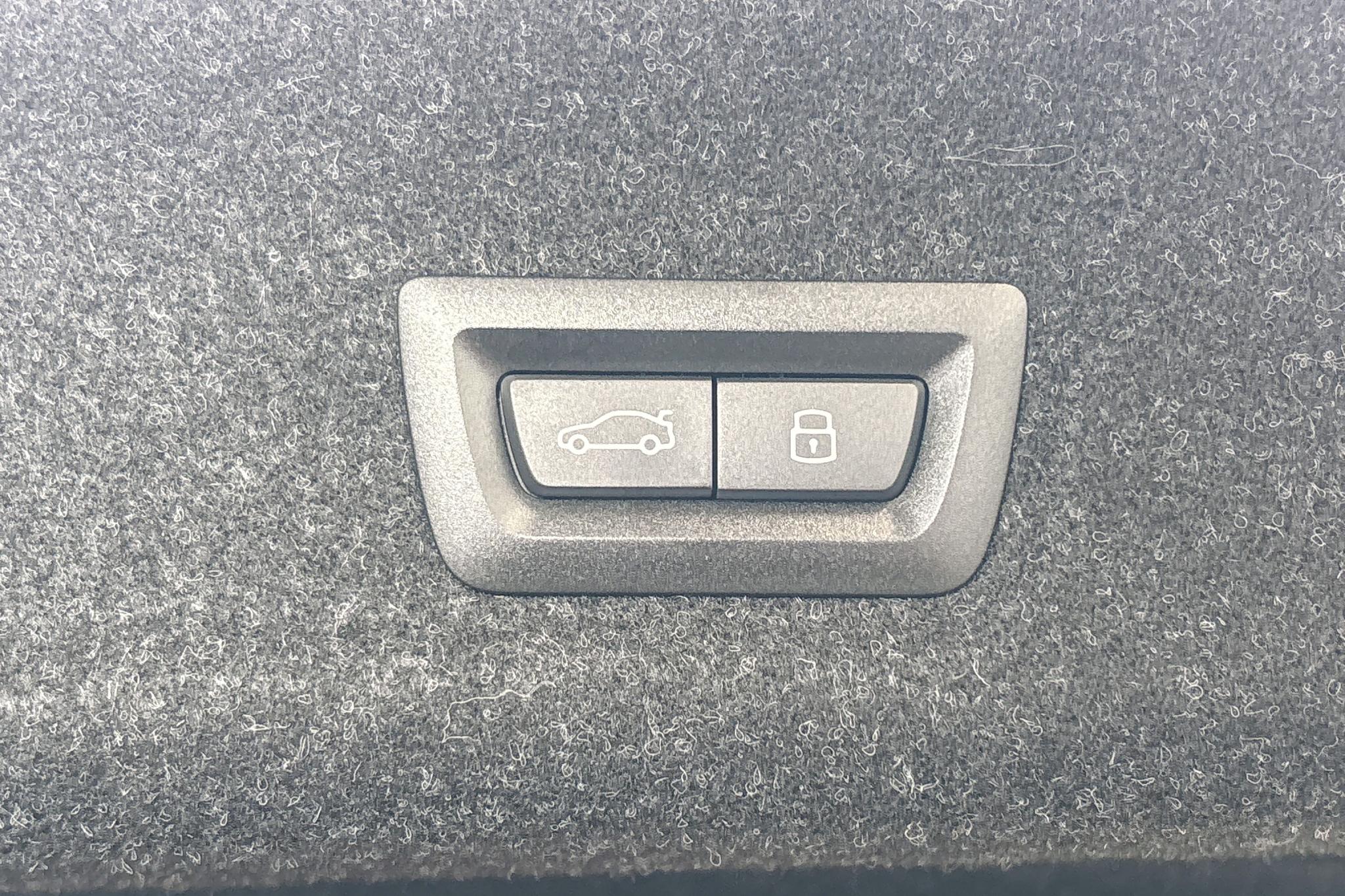 Foto van BMW 330e
