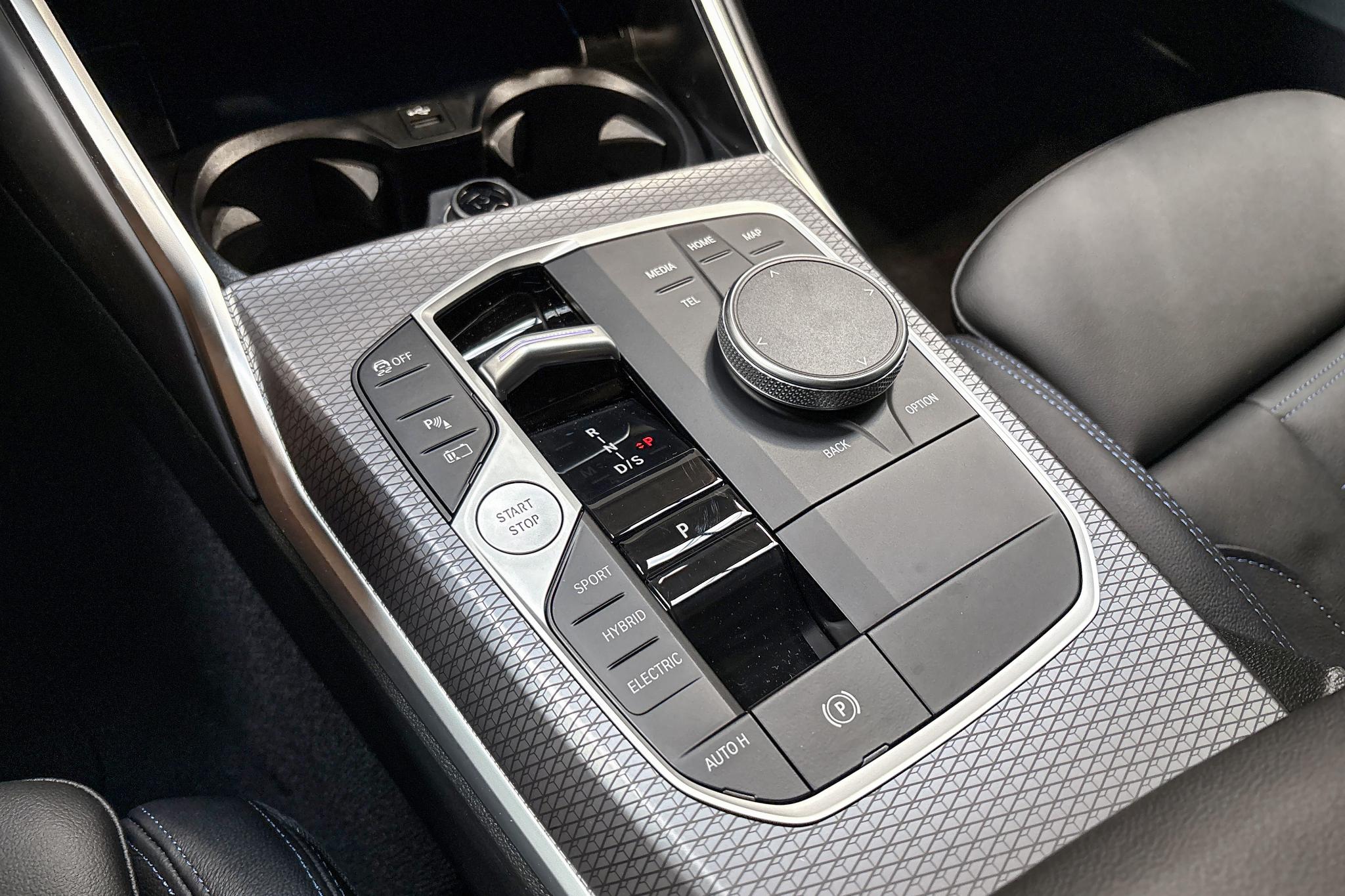 Foto van BMW 330e