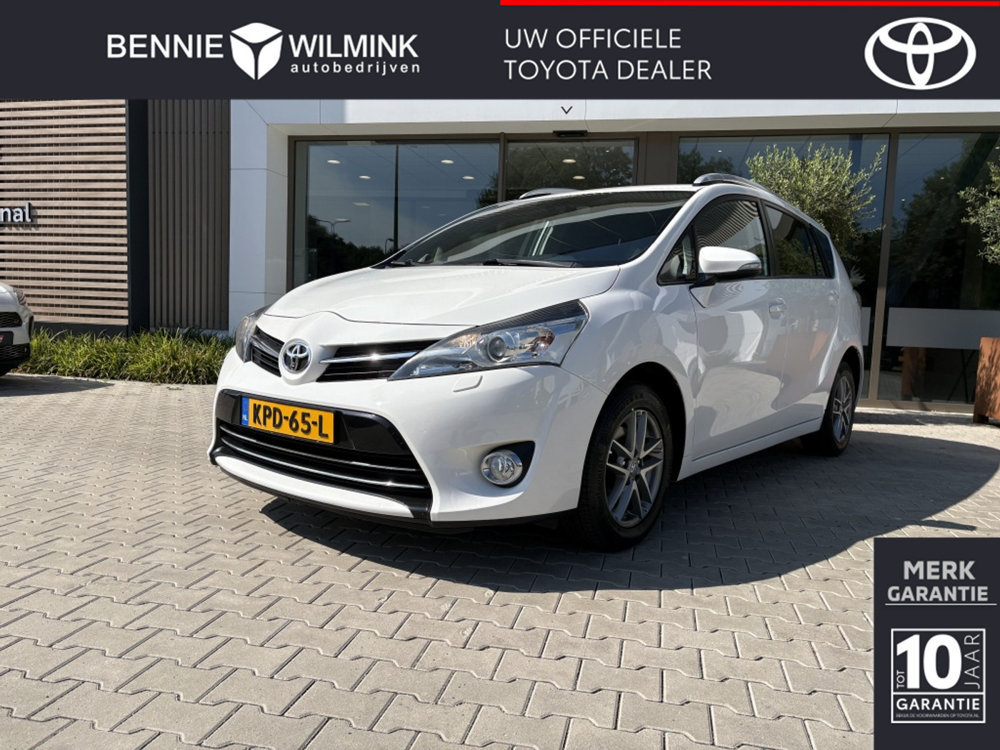 Toyota Toyota Verso 1.8 VVT-i Dynamic 7persoons | Trekhaak 2015 - voorkant