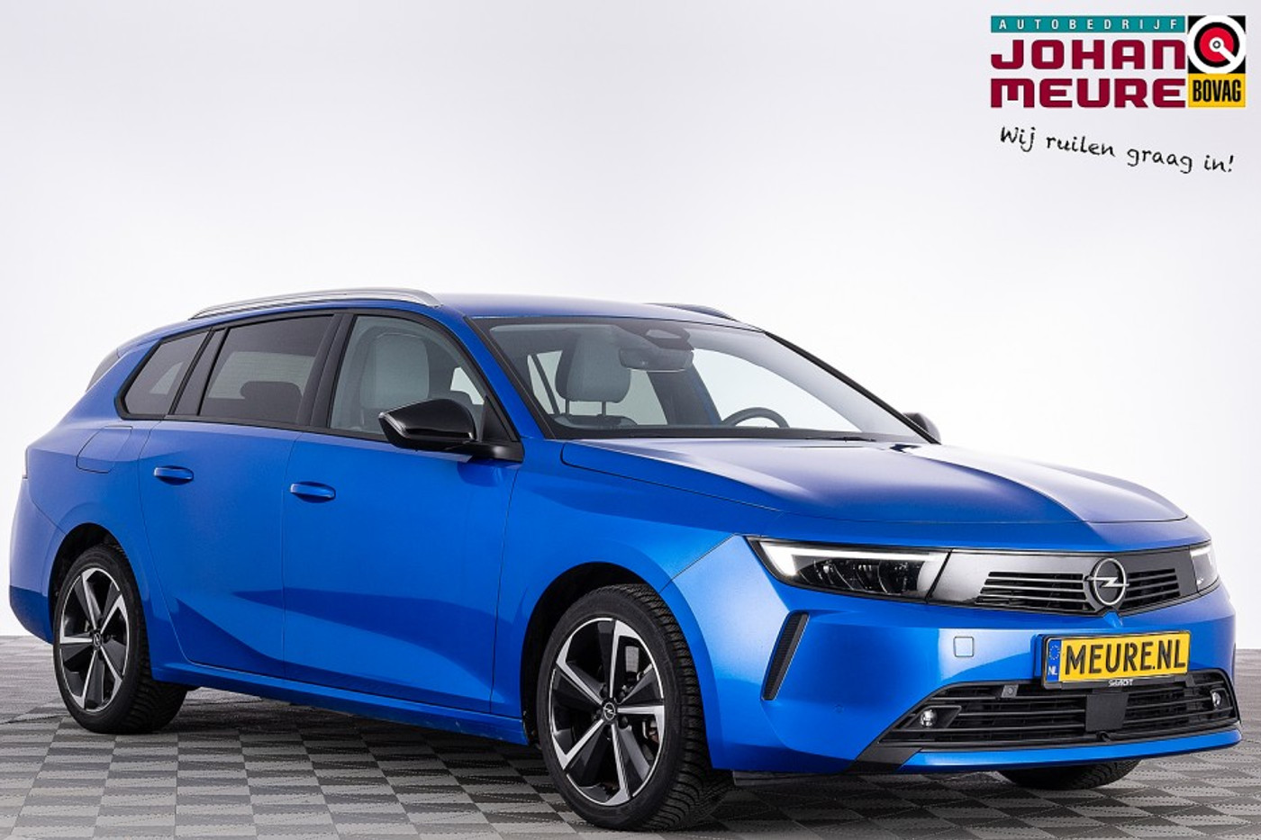 Opel Astra Sports Tourer 1.6 Turbo Plug in Hybrid Elegance | Full LED | VELGEN | AGR Stoelen 2024 - voorkant