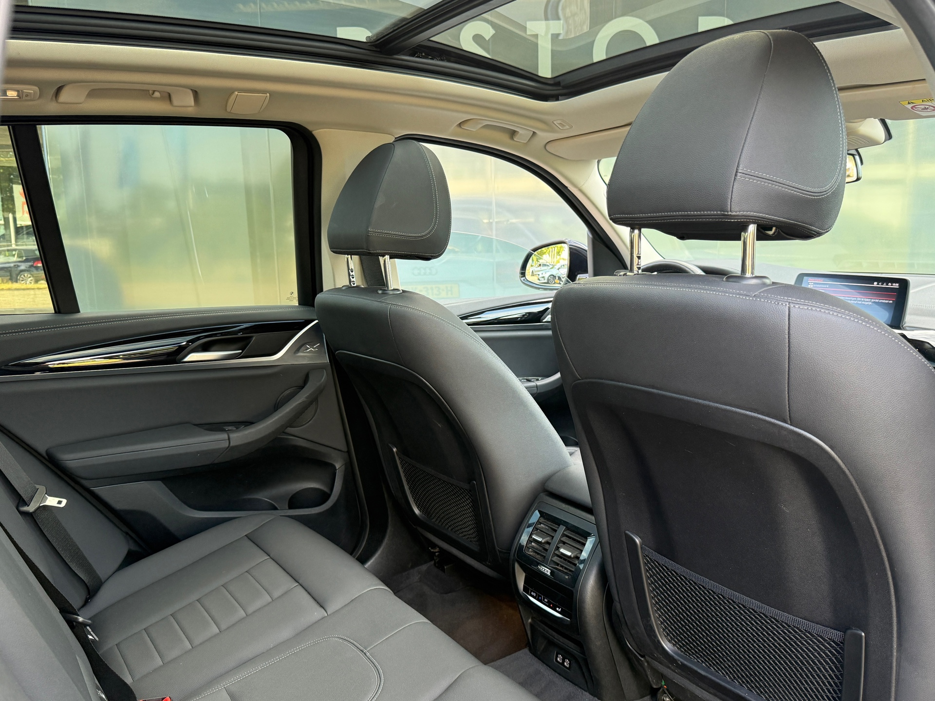 Foto van BMW Ix3