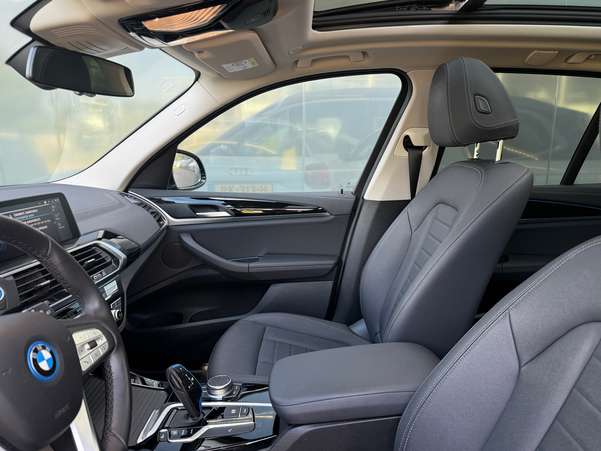 Foto van BMW Ix3