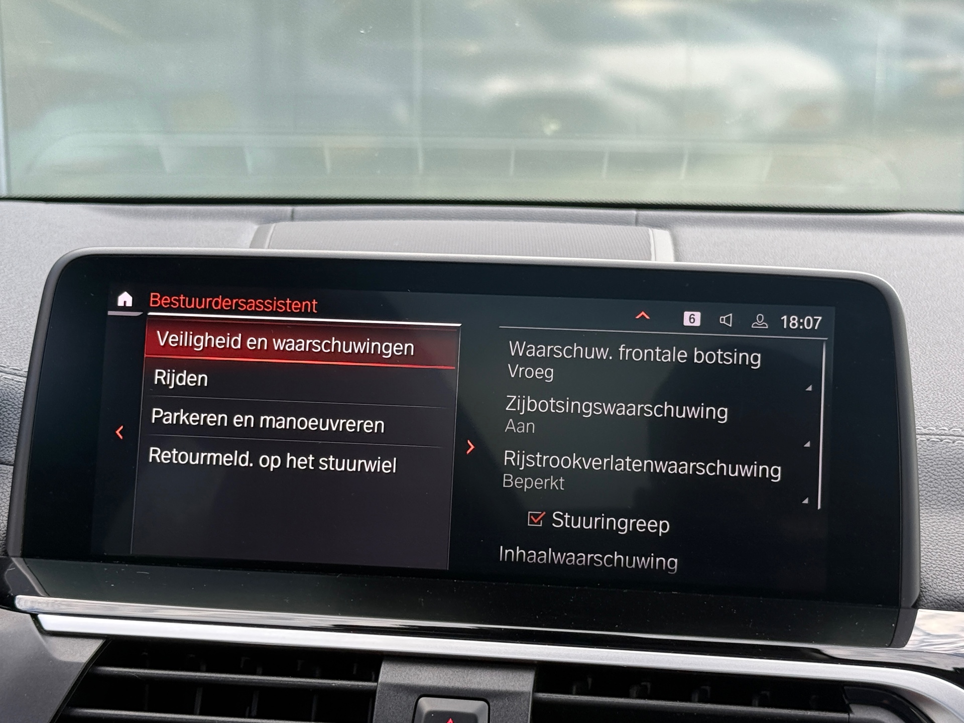 Foto van BMW Ix3