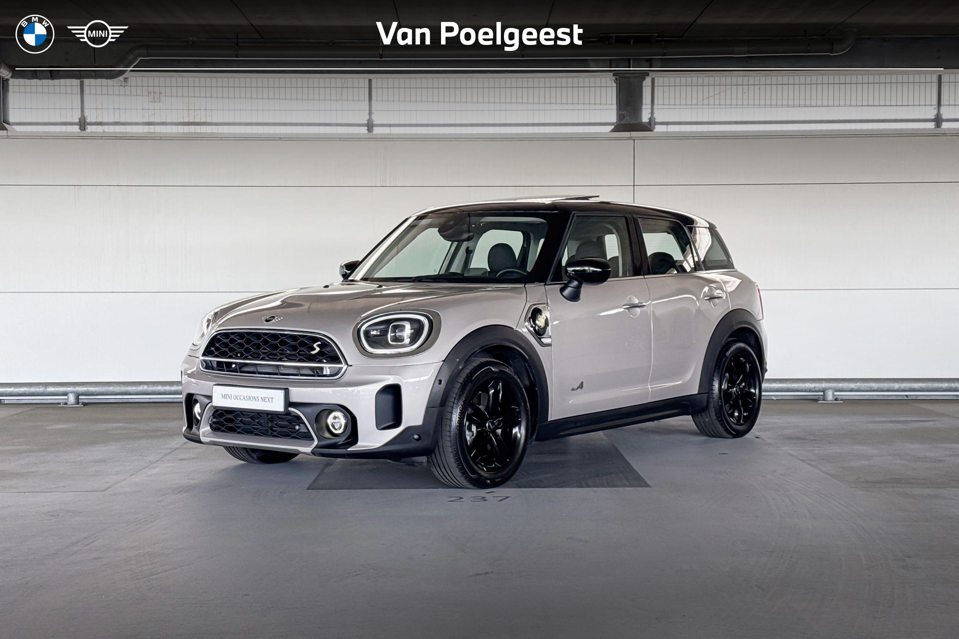 Mini Countryman Cooper SE ALL4 Classic 2023 - voorkant