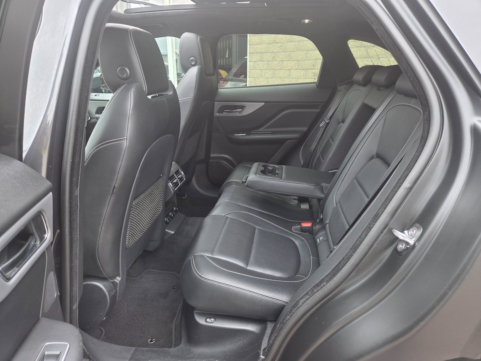 Foto van Jaguar Jaguar F-pace