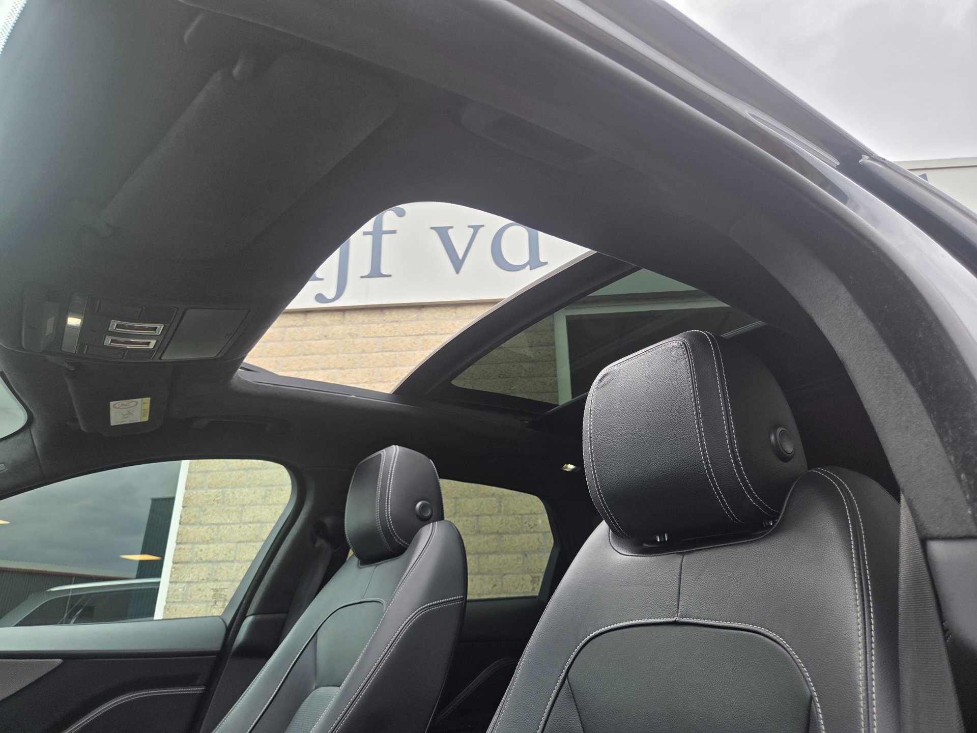Foto van Jaguar Jaguar F-pace