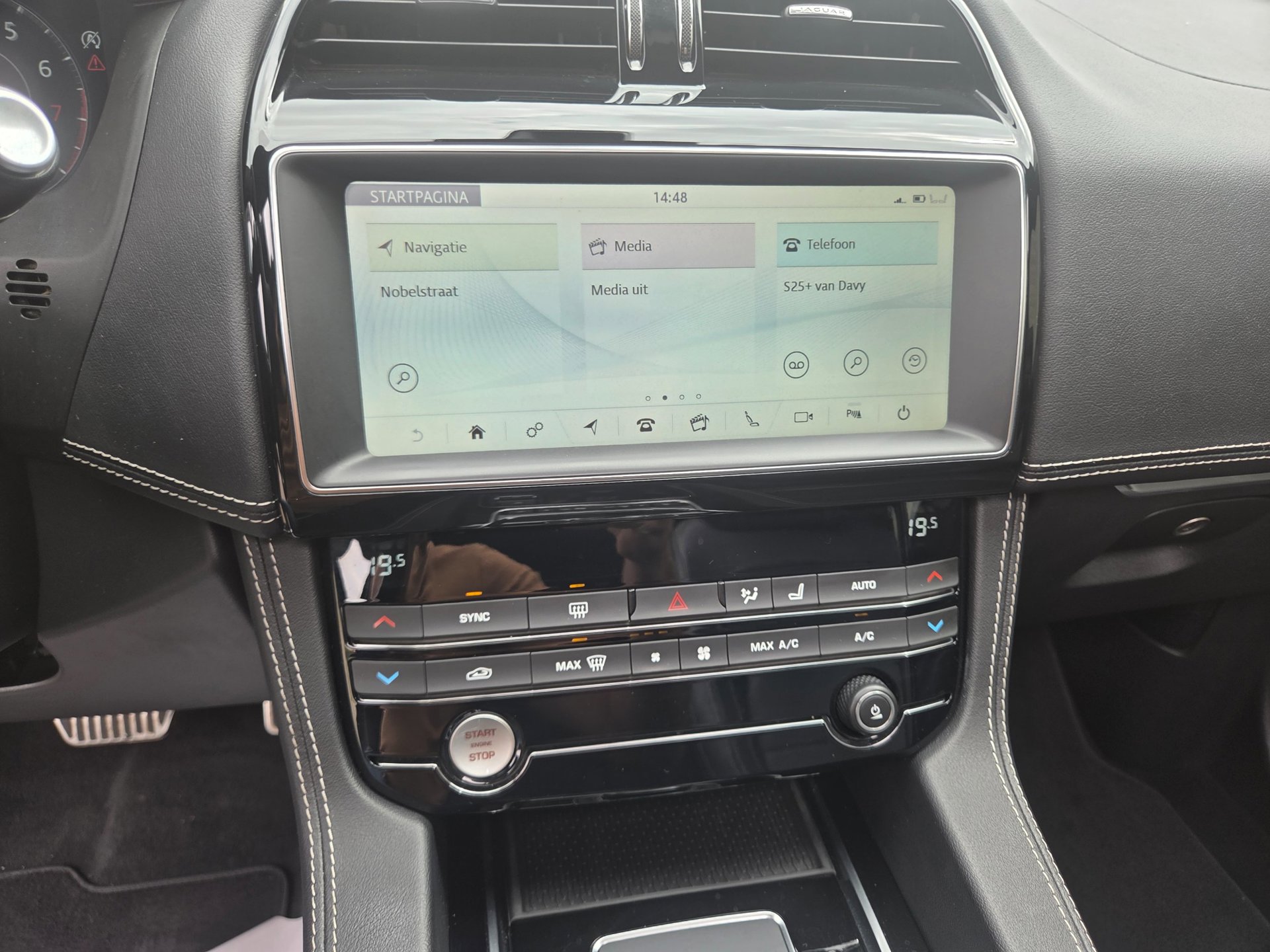 Foto van Jaguar Jaguar F-pace