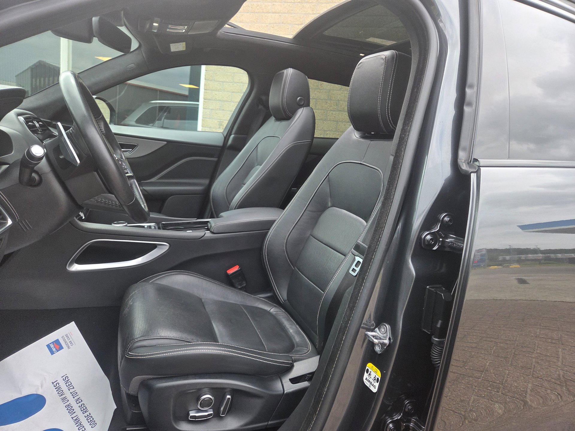 Foto van Jaguar Jaguar F-pace