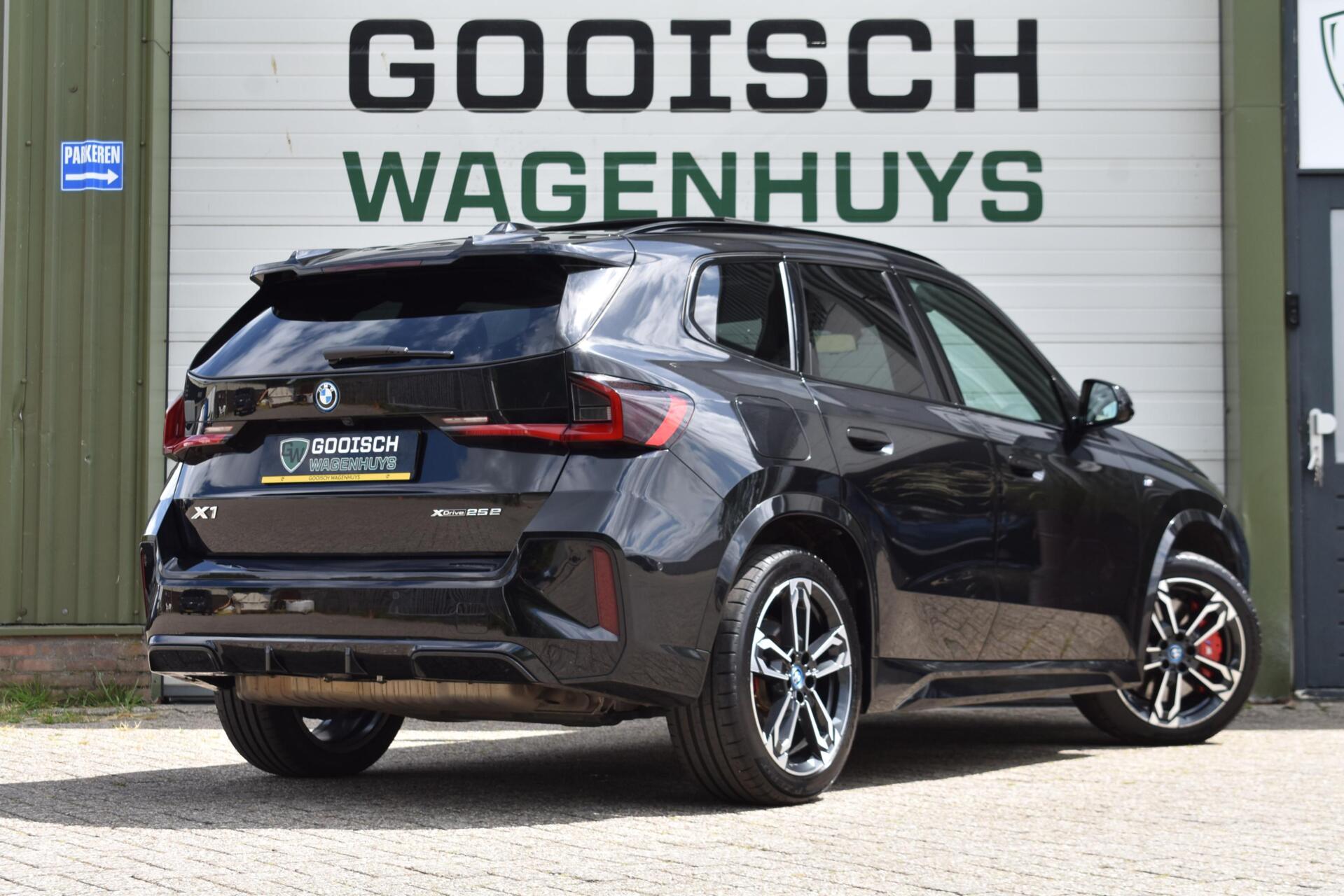 Foto van BMW X1 Xdrive25e