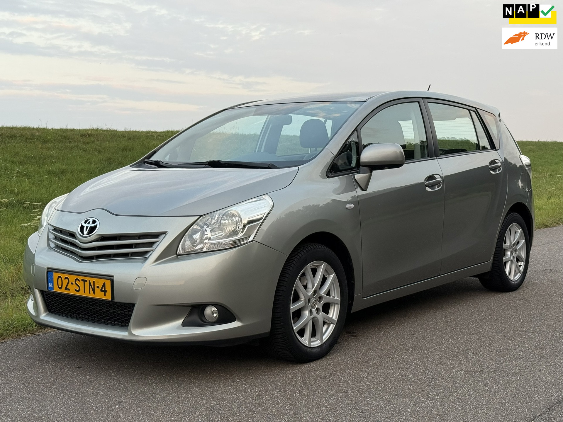 Toyota Toyota Verso 1.8 VVT-i Business | Automaat | Trekhaak | Cruise Control 2011 - voorkant