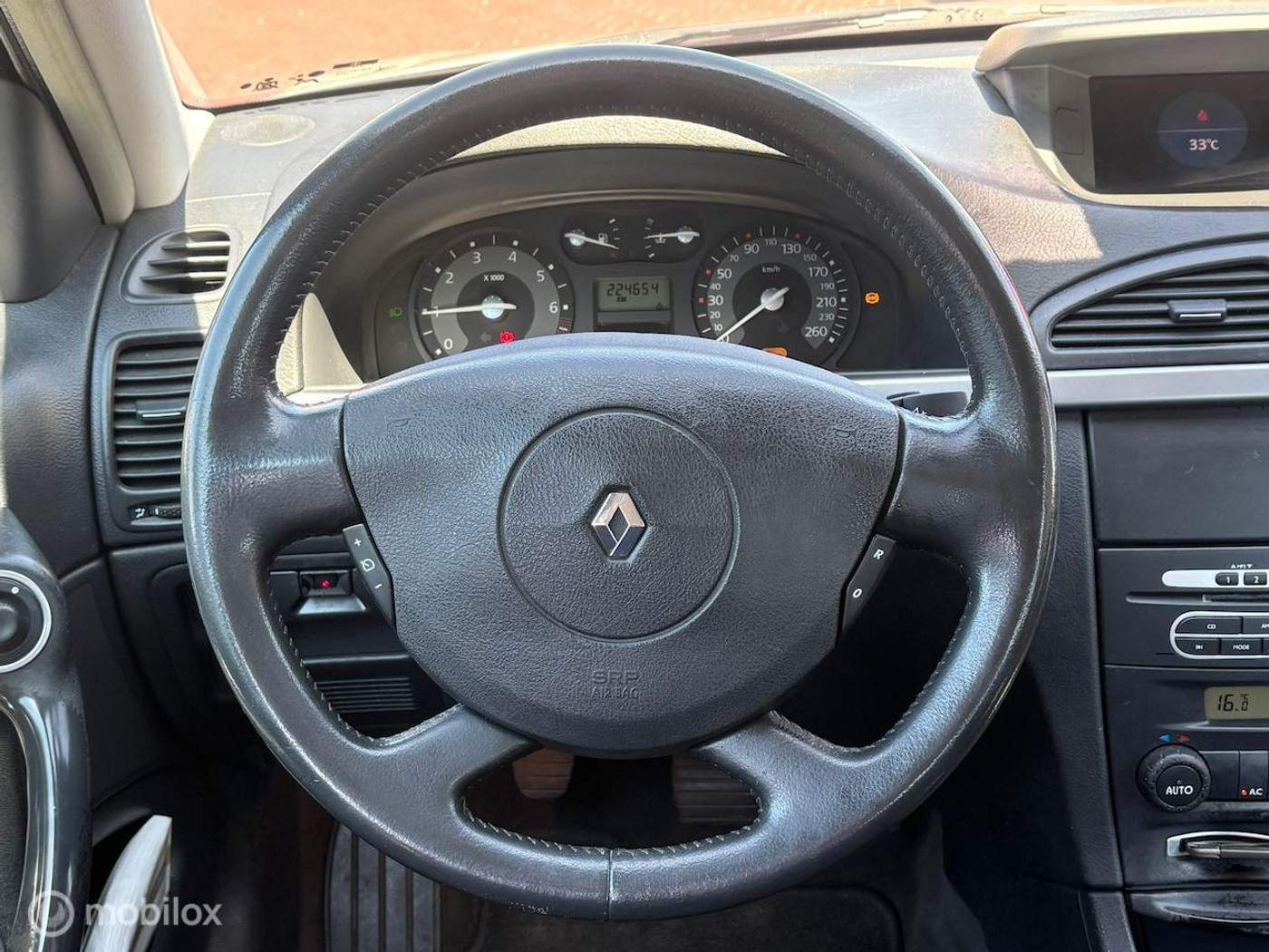 Foto van Renault Laguna Grand Tour