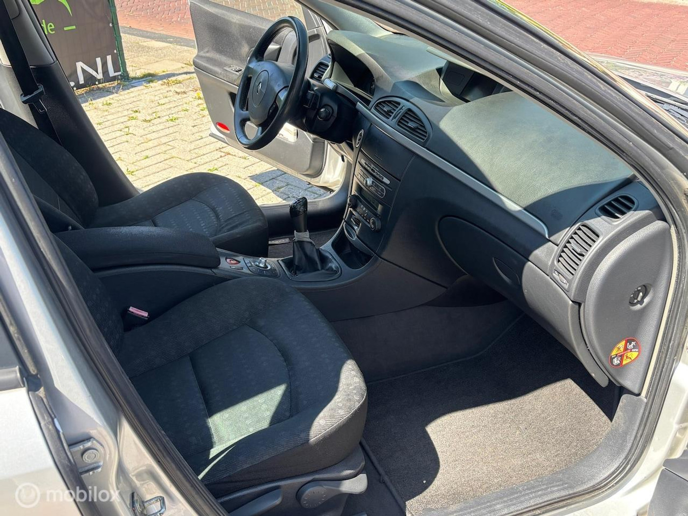 Foto van Renault Laguna Grand Tour