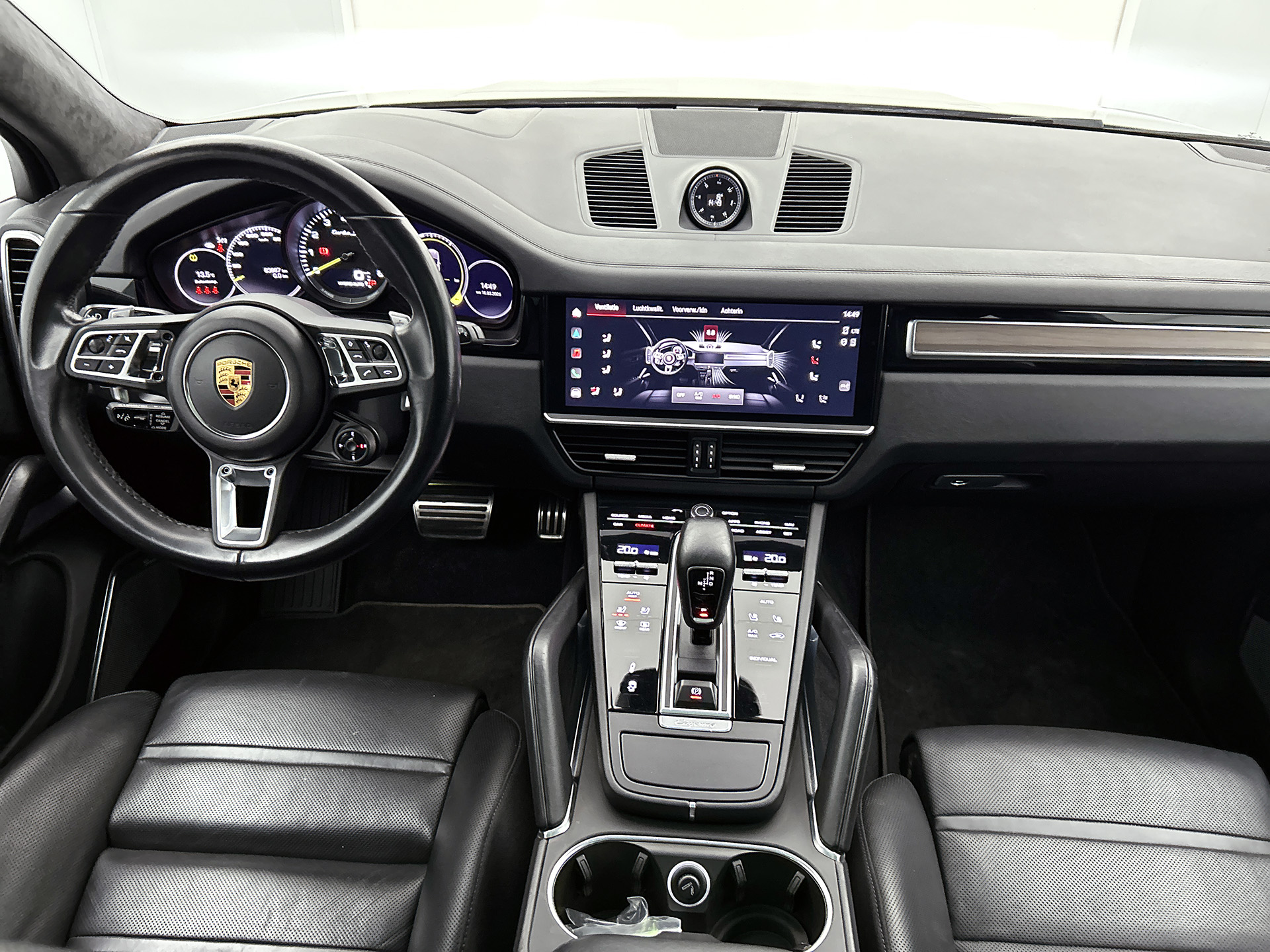 Foto van Porsche Cayenne Turbo S E-hybrid