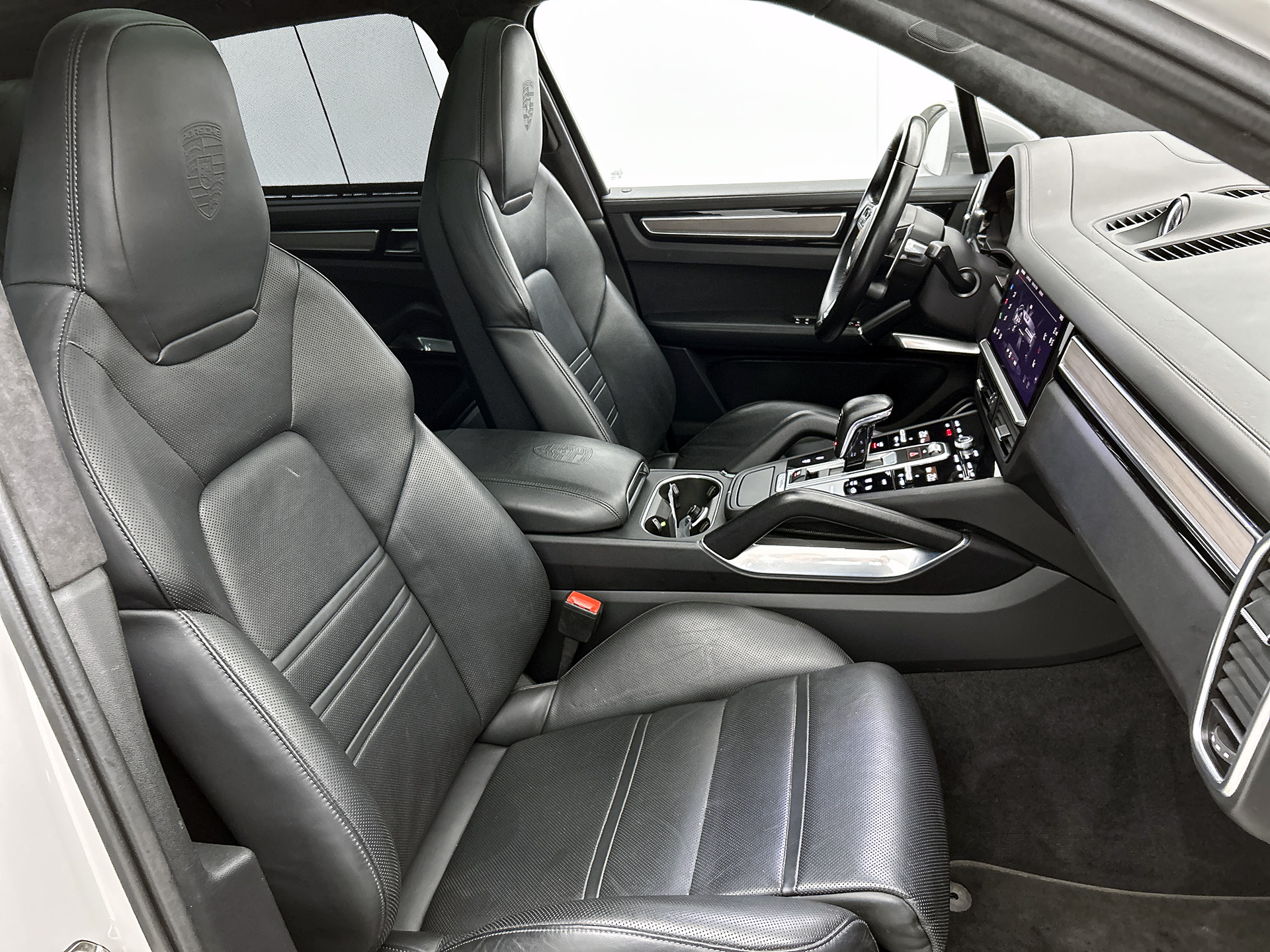 Foto van Porsche Cayenne Turbo S E-hybrid