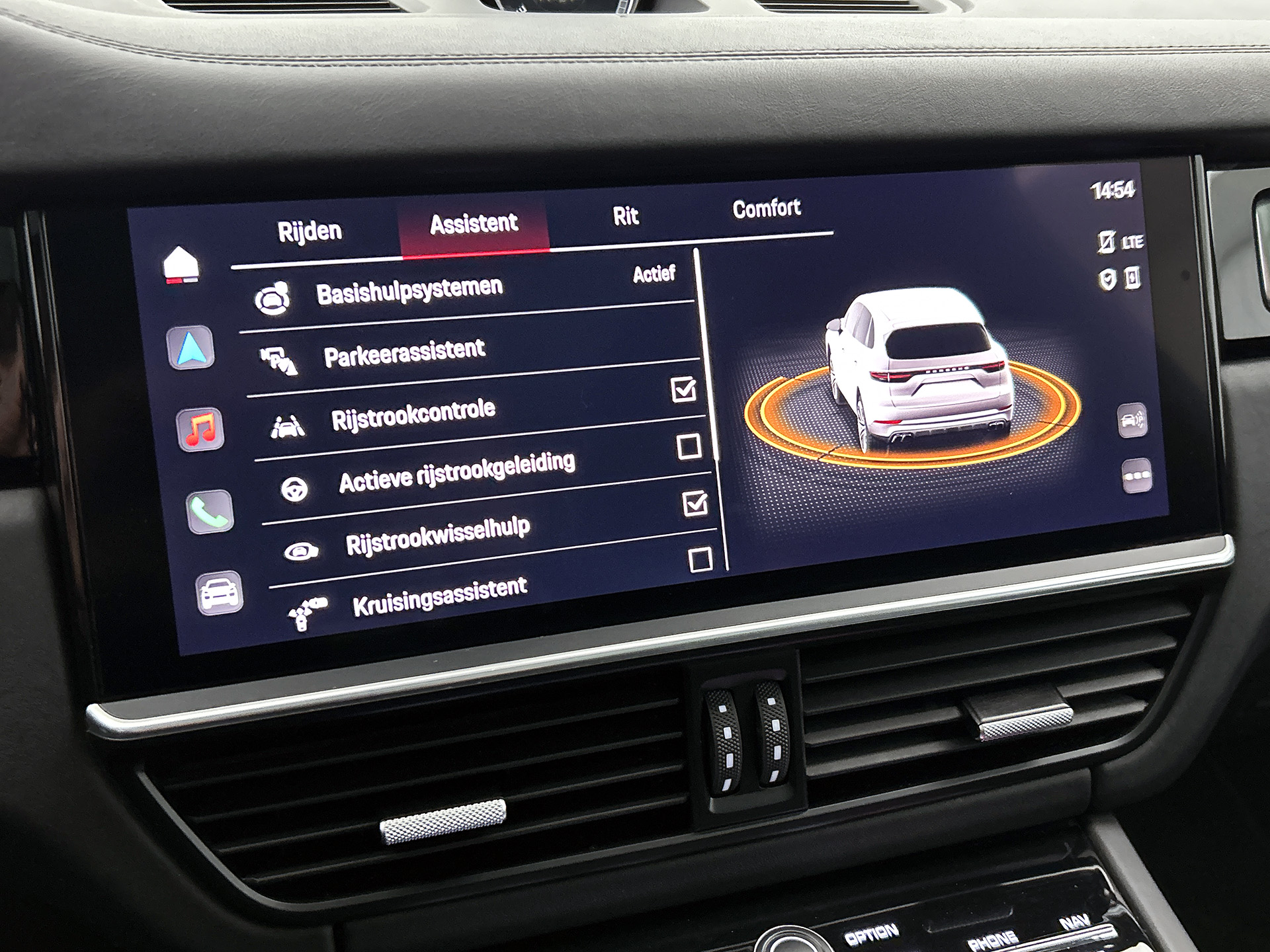 Foto van Porsche Cayenne Turbo S E-hybrid