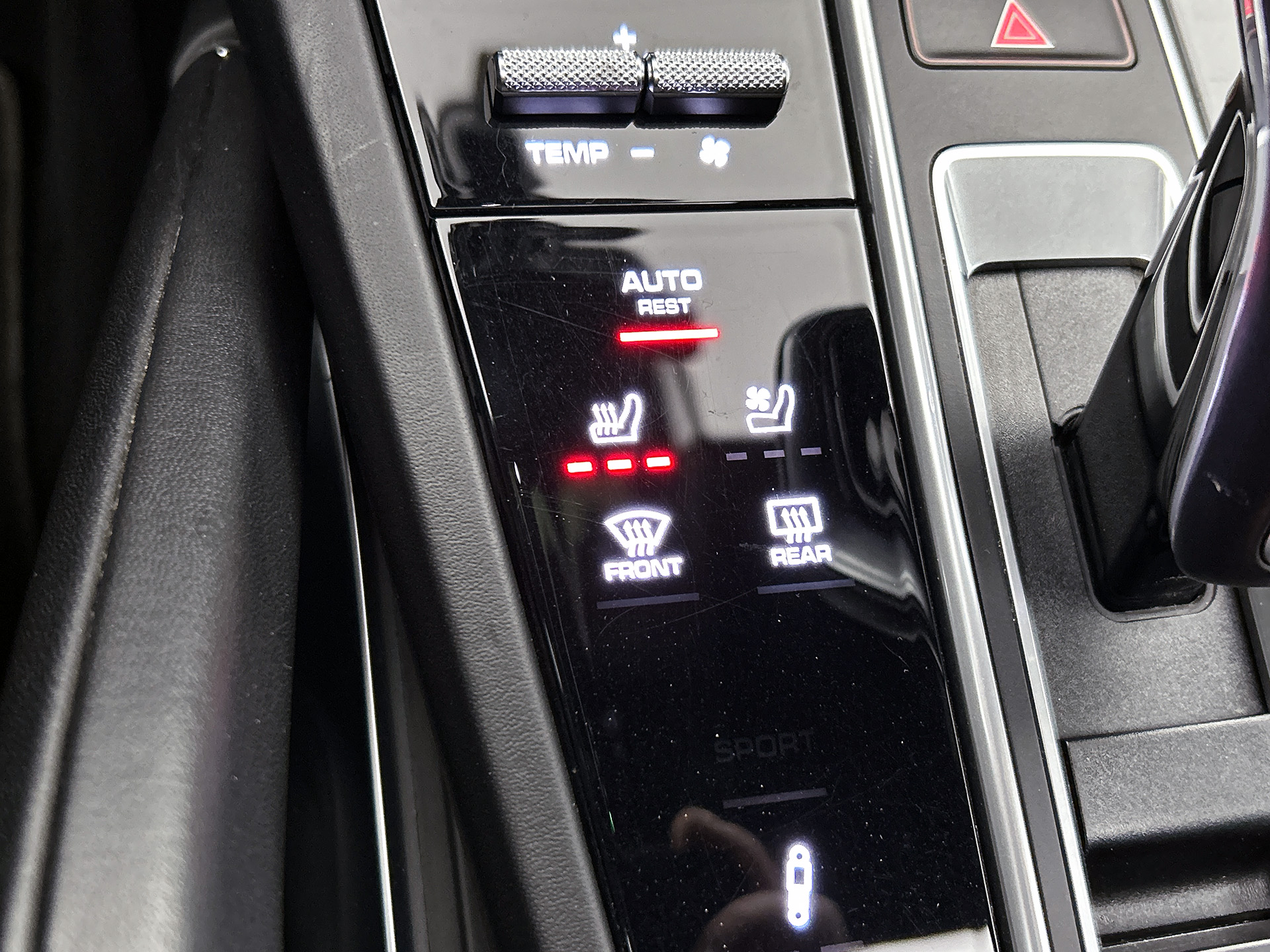 Foto van Porsche Cayenne Turbo S E-hybrid