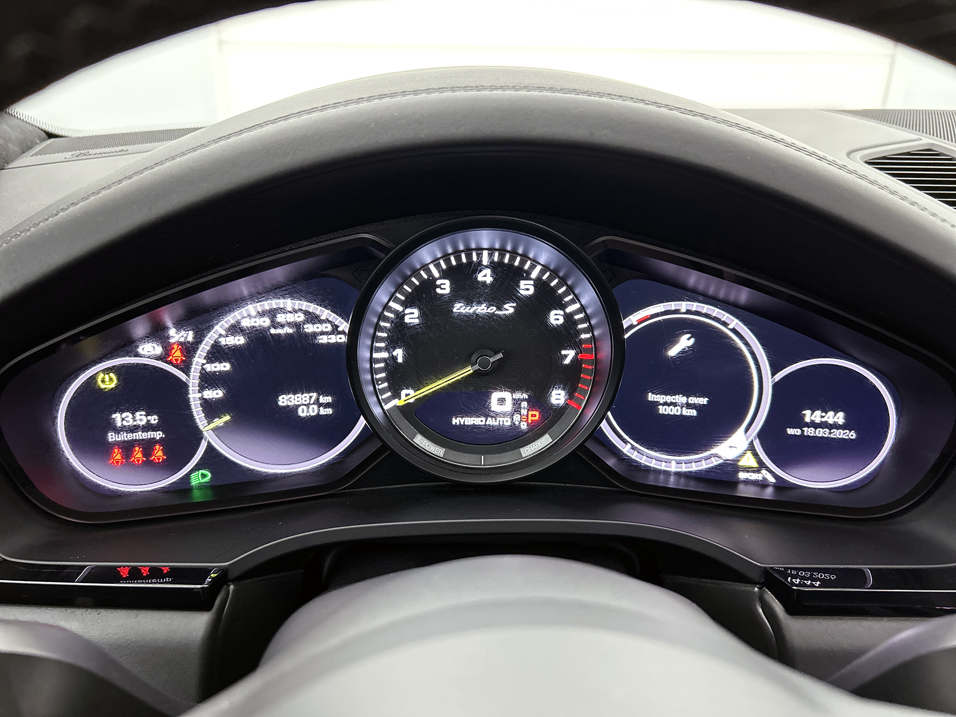 Foto van Porsche Cayenne Turbo S E-hybrid