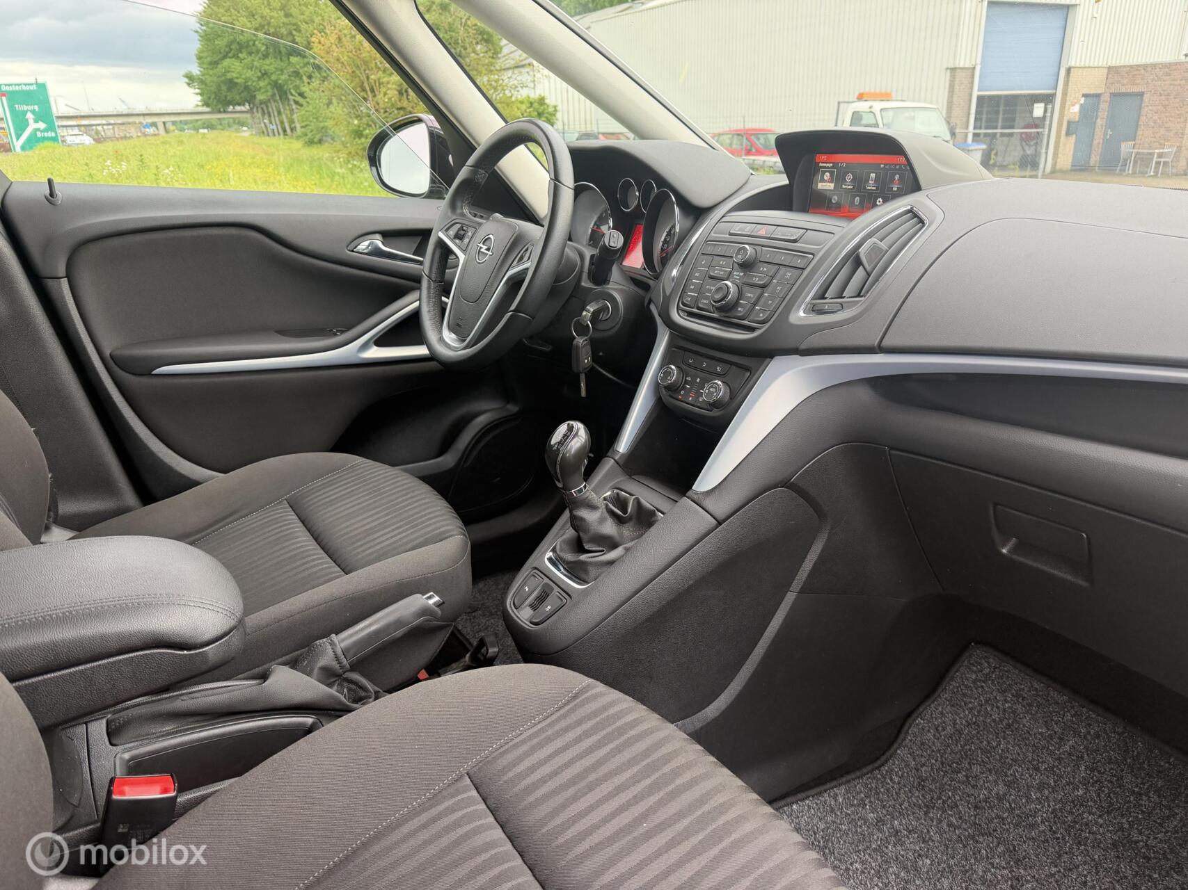 Foto van Opel Zafira Tourer