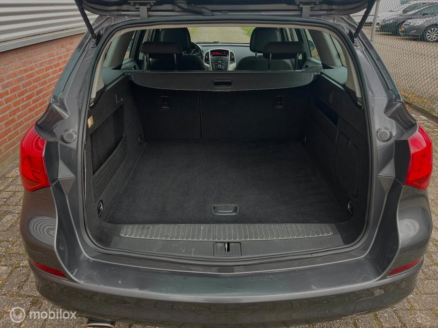 Foto van Opel Astra Sports Tourer