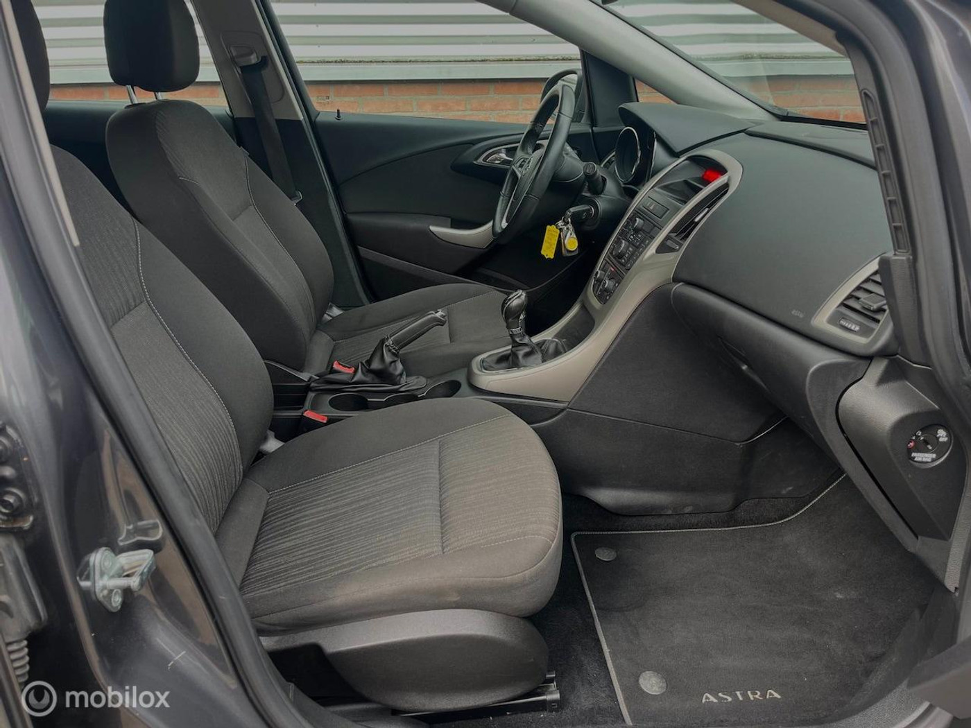 Foto van Opel Astra Sports Tourer