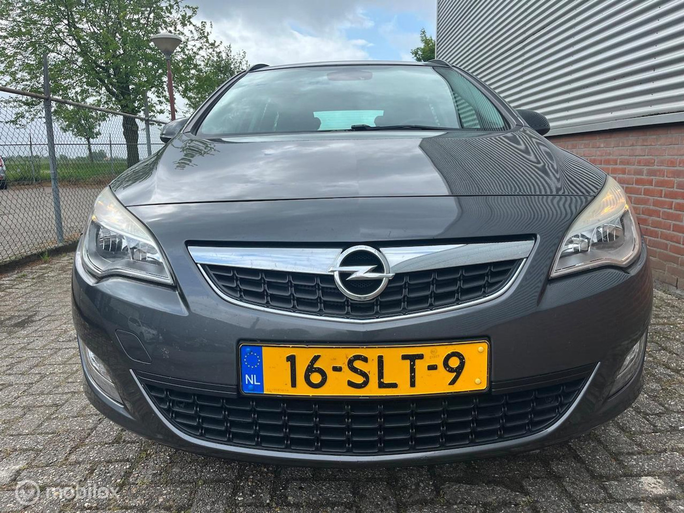 Foto van Opel Astra Sports Tourer