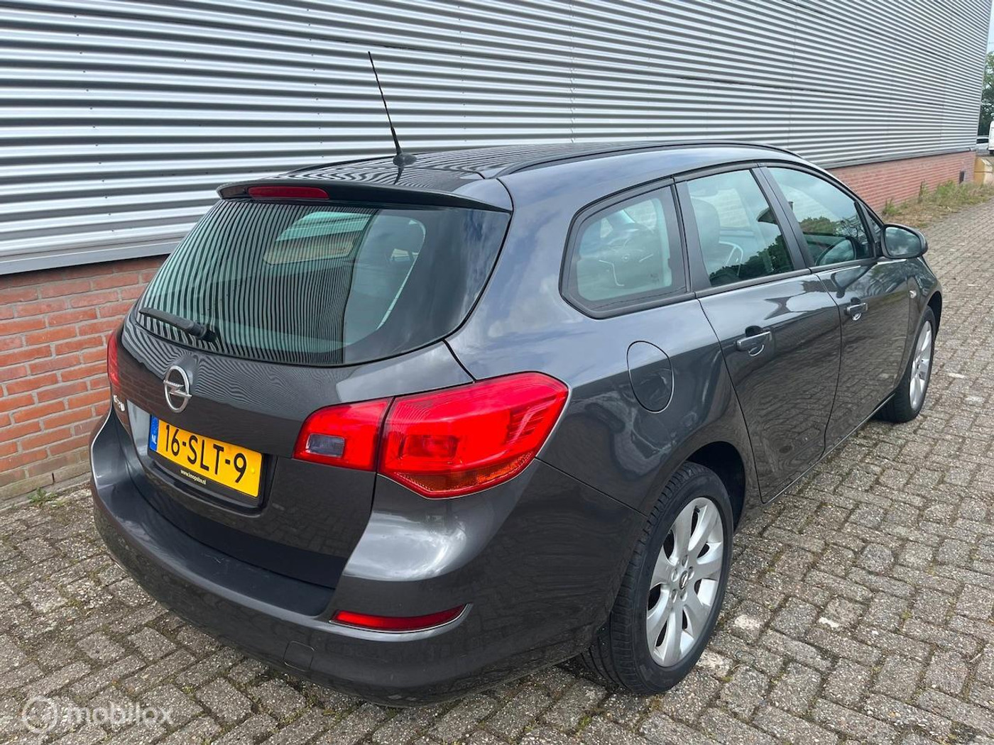 Foto van Opel Astra Sports Tourer