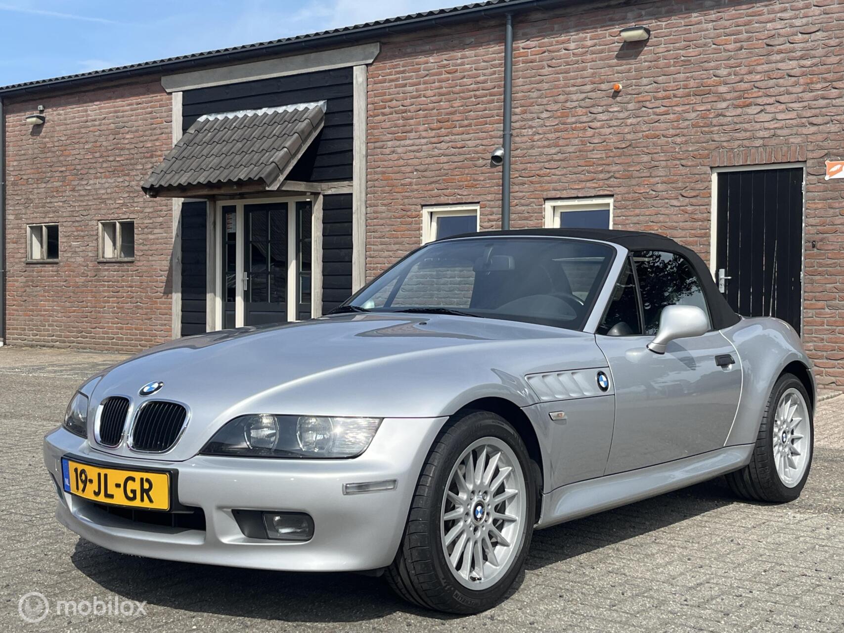BMW Z3 Roadster 1.9i Sport Line Sportstoelen Airco CruiseControl Rolbeugels 2002 - voorkant