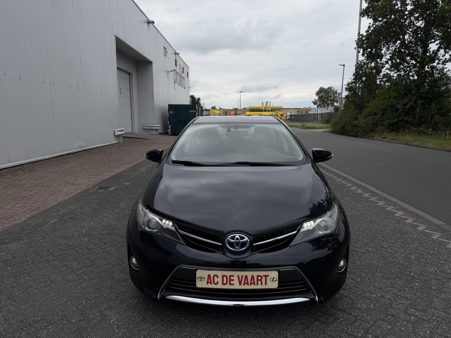 Toyota Toyota Auris 1.8 Hybrid Dynamic - CLIMA/LED/CRUISE/NAP 2013 - voorkant