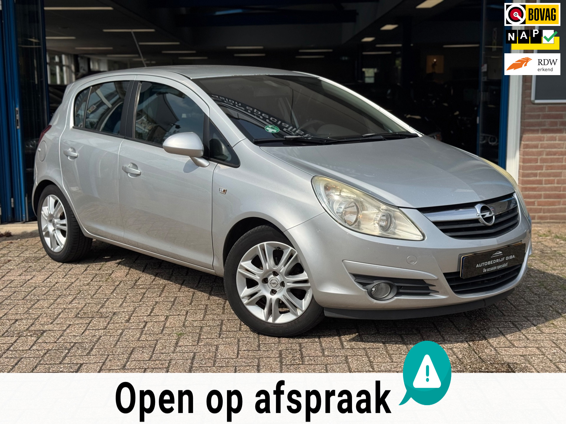 Opel Corsa 1.4-16V Cosmo 5drs 2008 GRIJS  AIRCO CRUISE NAP! 2008 - voorkant