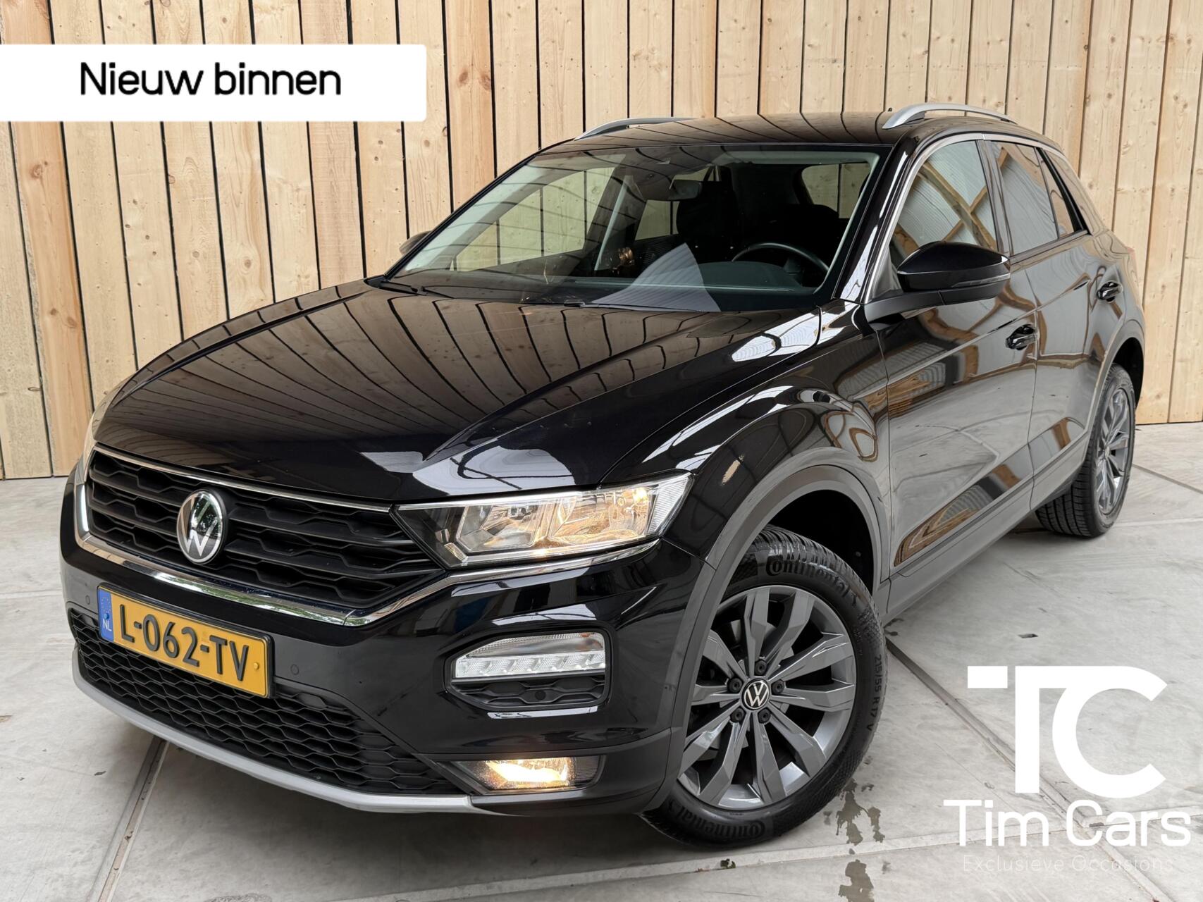 Volkswagen T-roc 1.5 TSI Style Business Automaat | Climate control | Adaptieve cruise control | Achteruitrijcamera | Getint glas | LED verlichting | Apple CarPlay/Android Auto | Parkeersensoren voor en achter 2021 - voorkant