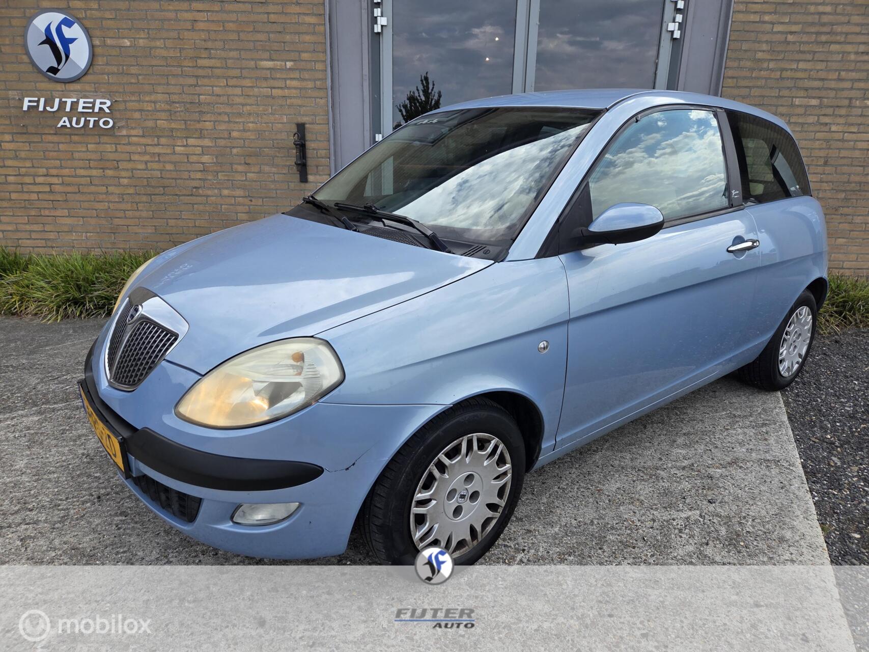 Lancia Lancia Ypsilon 1.4-16V Oro 2004 - voorkant