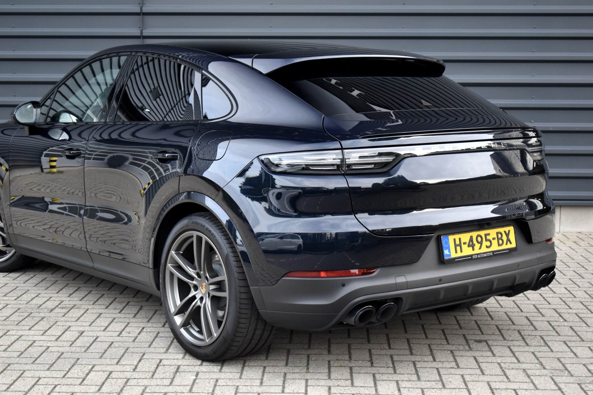 Foto van Porsche Cayenne E-hybrid