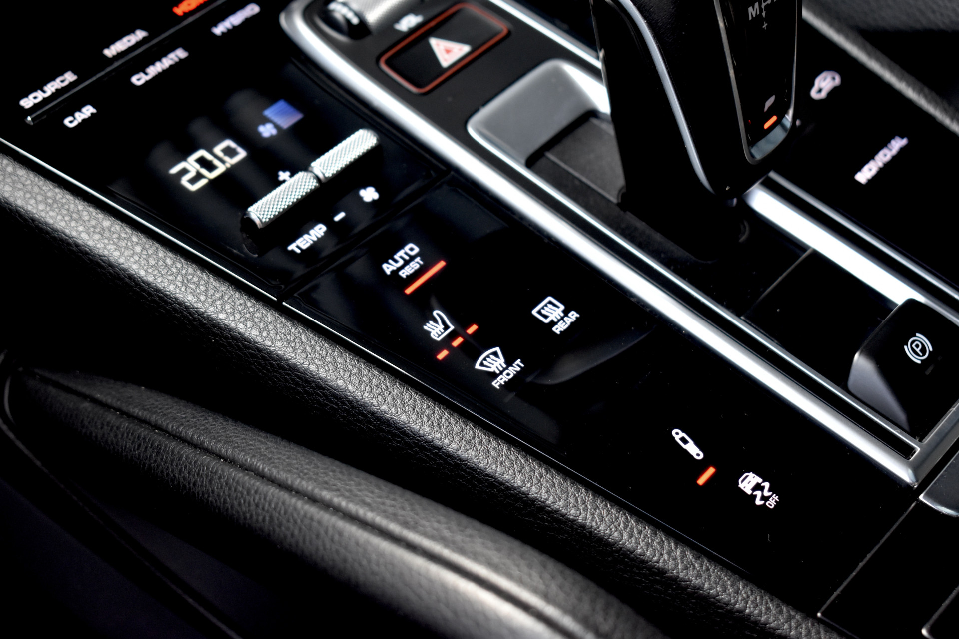 Foto van Porsche Cayenne E-hybrid