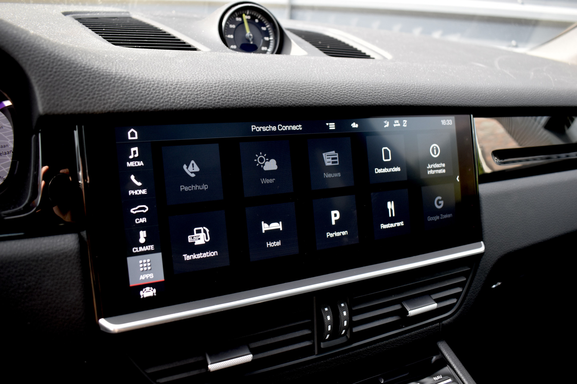 Foto van Porsche Cayenne E-hybrid