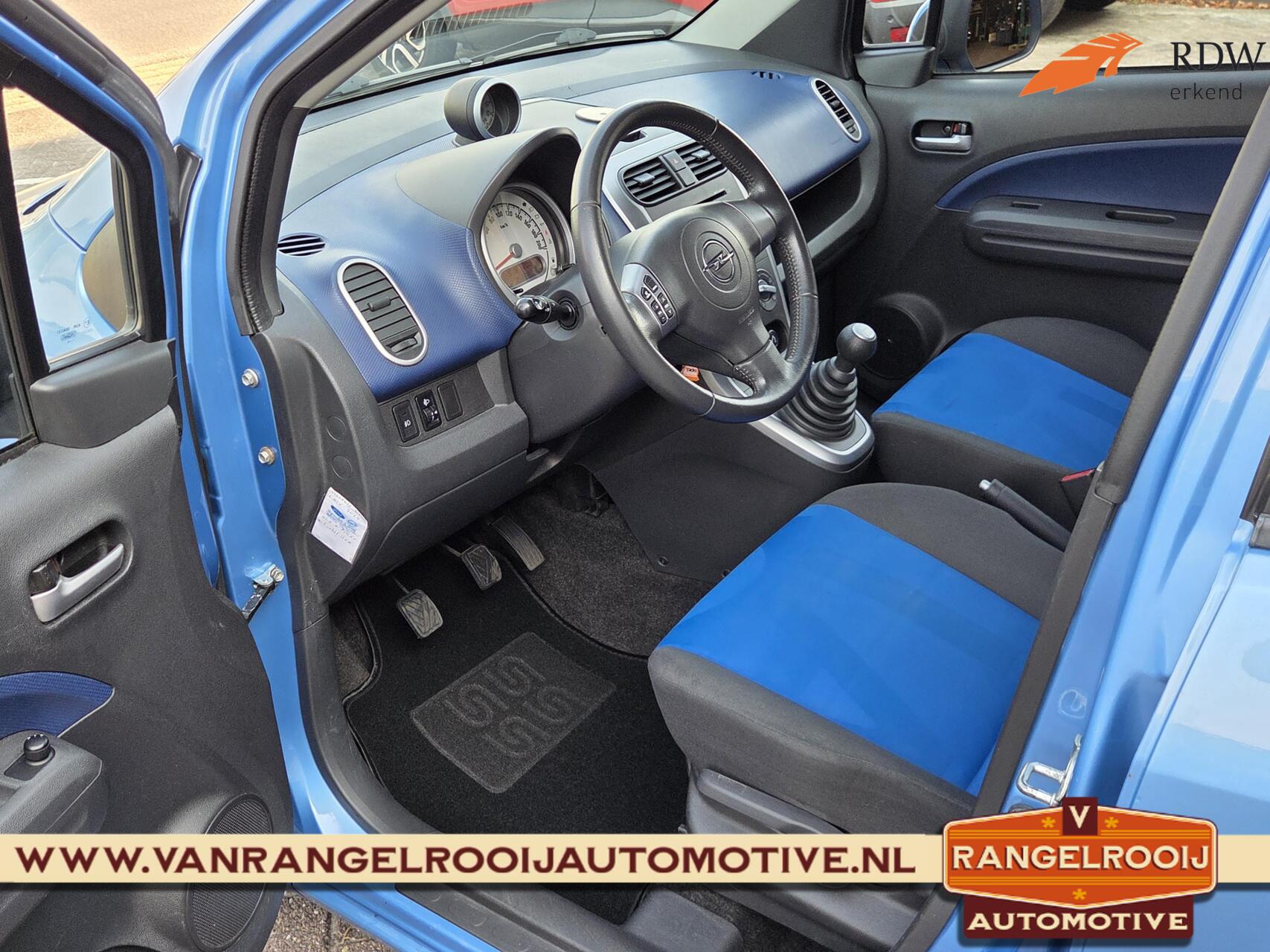 Foto van Opel Agila