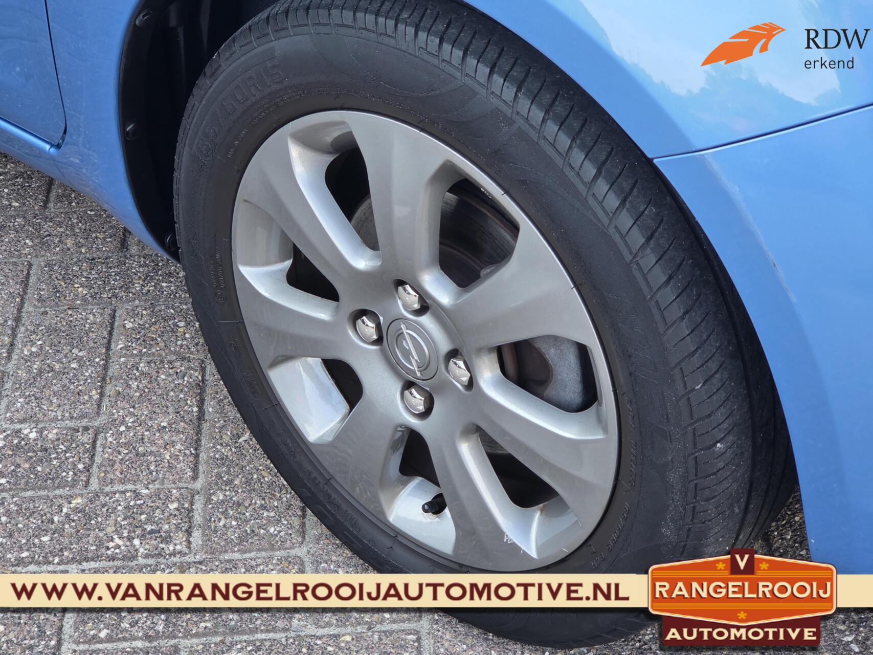 Foto van Opel Agila